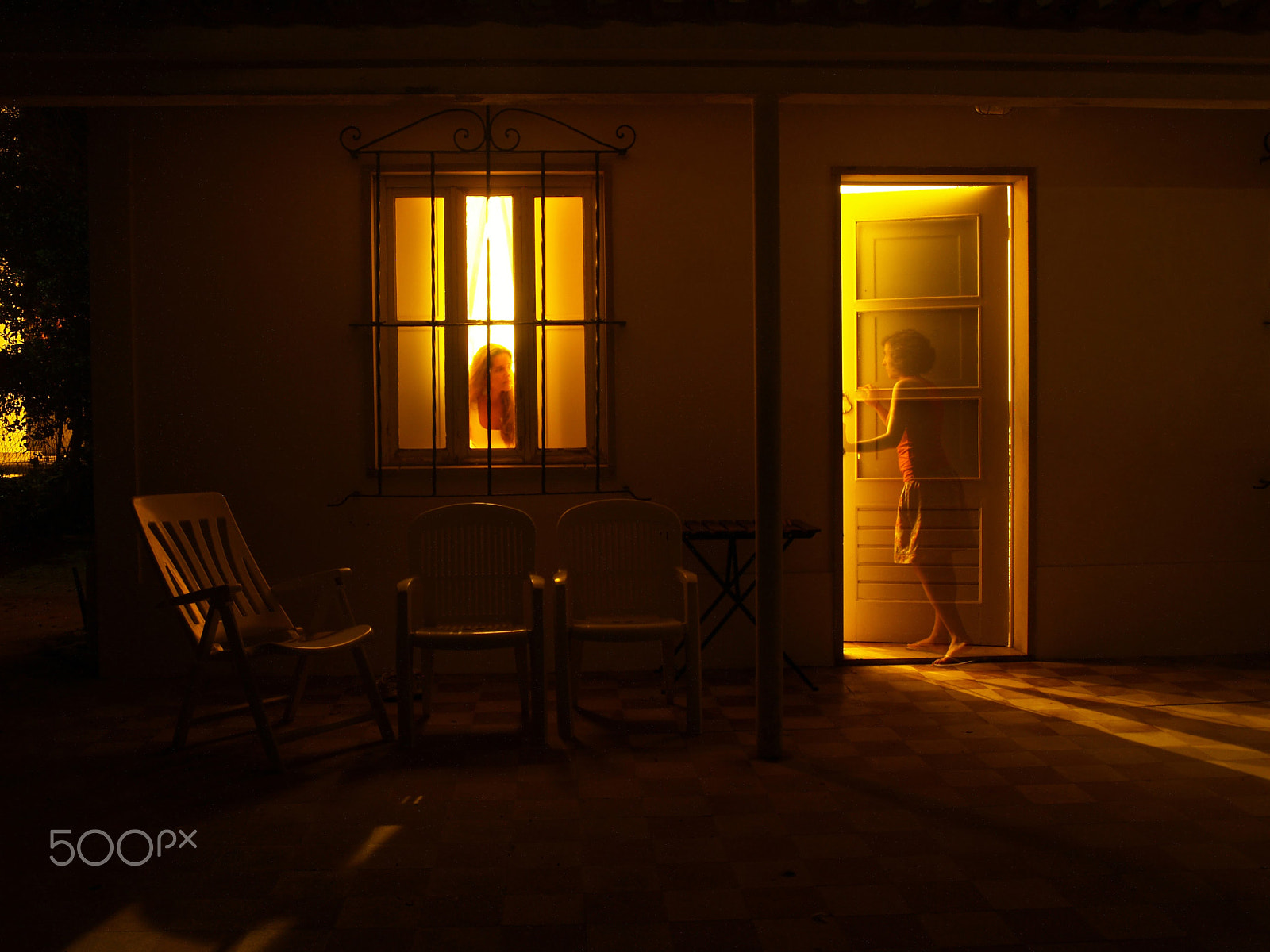 Olympus E-400 (EVOLT E-400) sample photo. A window, a door and two girls photography