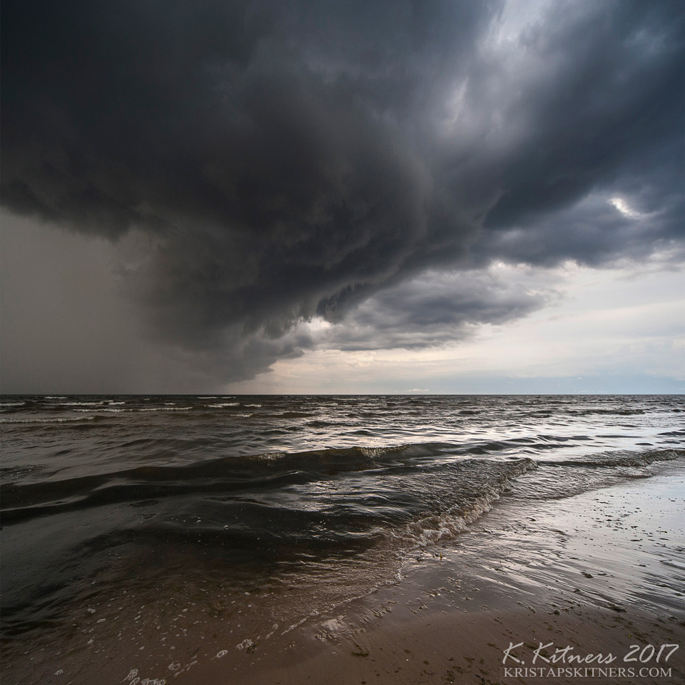 Nikon D700 + Sigma 12-24mm F4.5-5.6 EX DG Aspherical HSM sample photo. The stormy sky photography