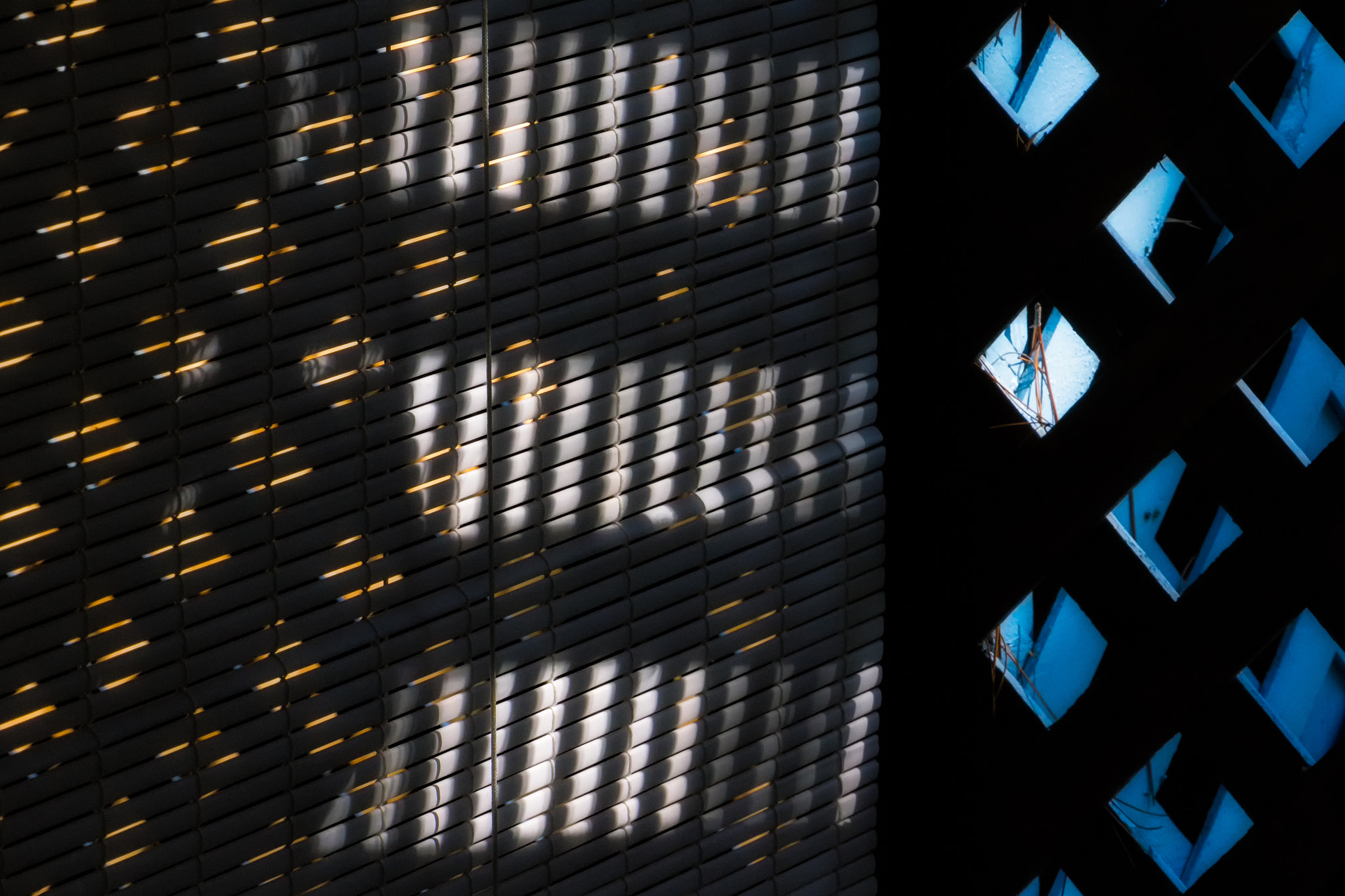 Sony E 18-200mm F3.5-6.3 OSS sample photo. 'in three parts' photography