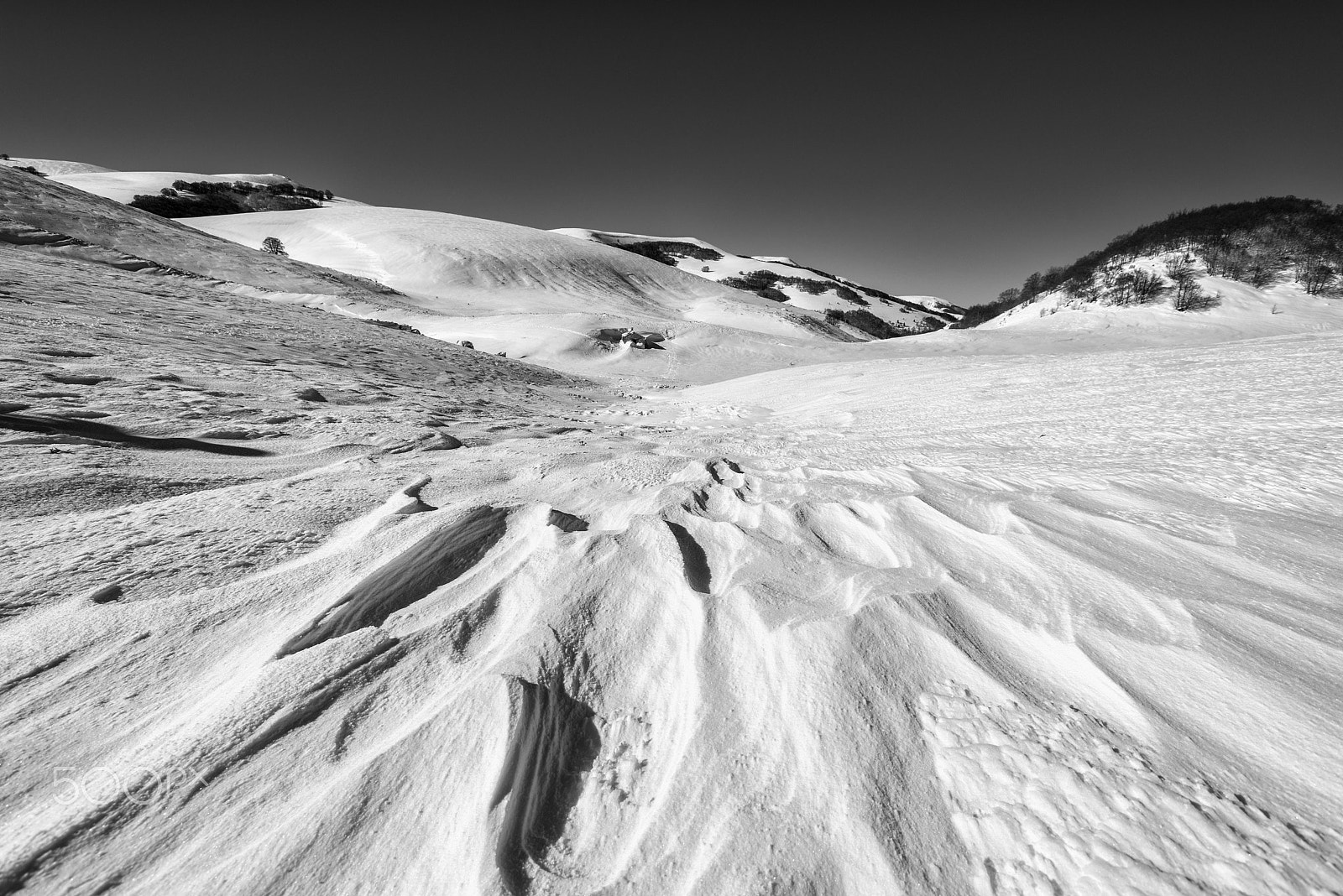Nikon AF-S Nikkor 17-35mm F2.8D ED-IF sample photo. Snow dunes photography