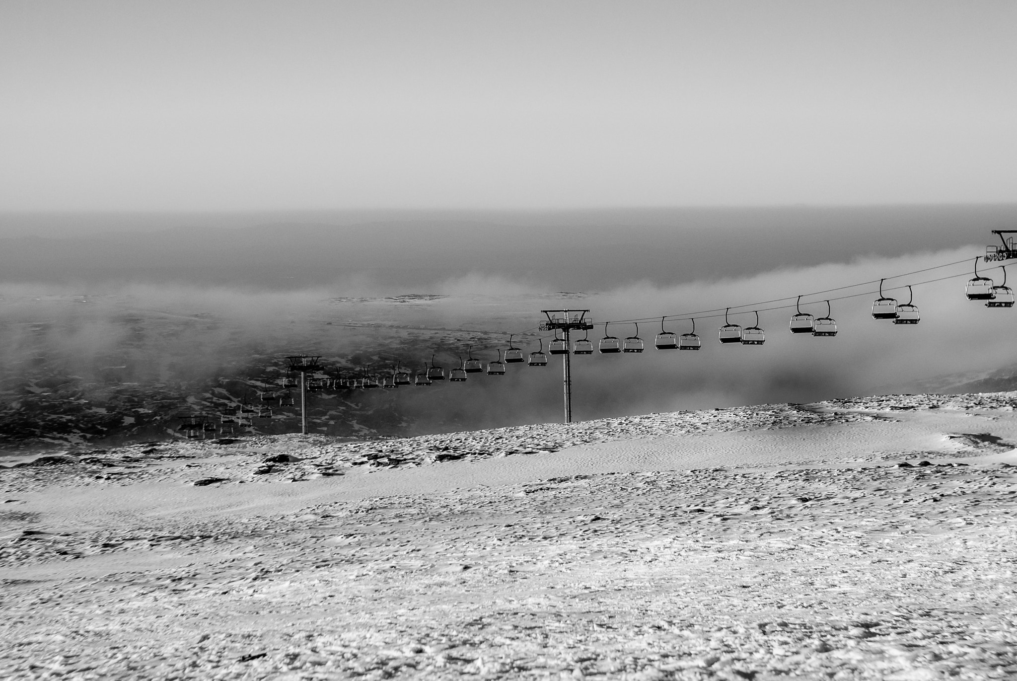 Sony Alpha DSLR-A200 + Minolta AF 50mm F1.7 sample photo. Morning haze in the snow photography