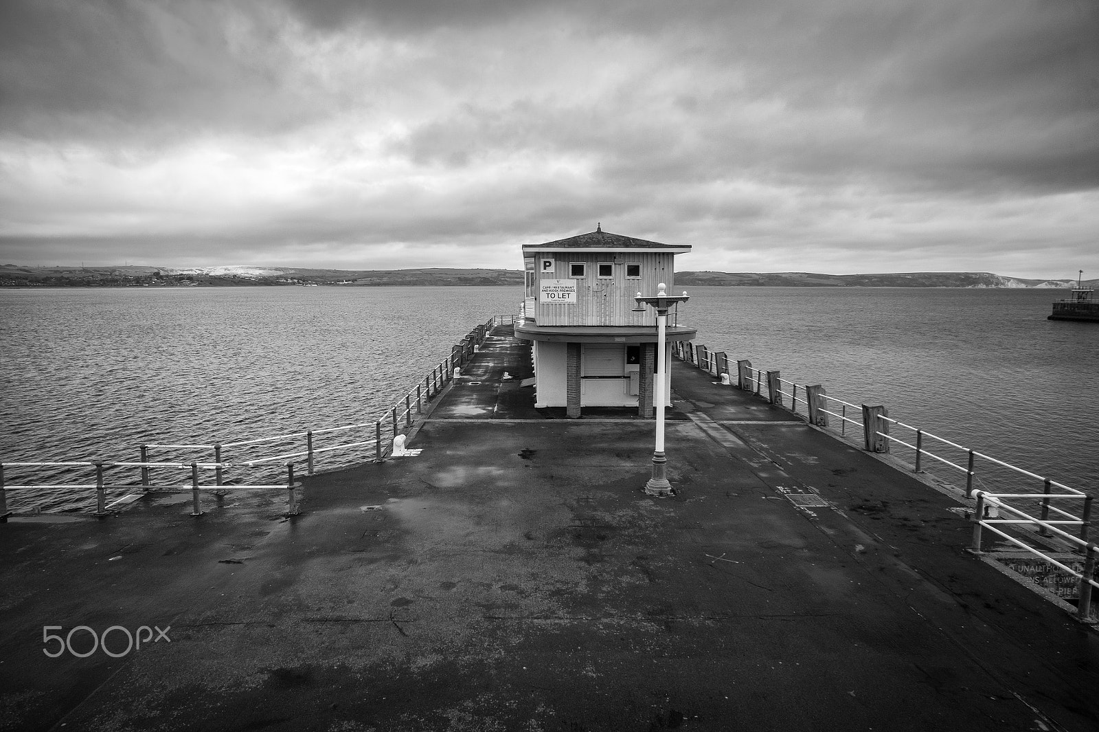 Sony Alpha NEX-5 + Sony E 16mm F2.8 sample photo. Weymouth sea side photography