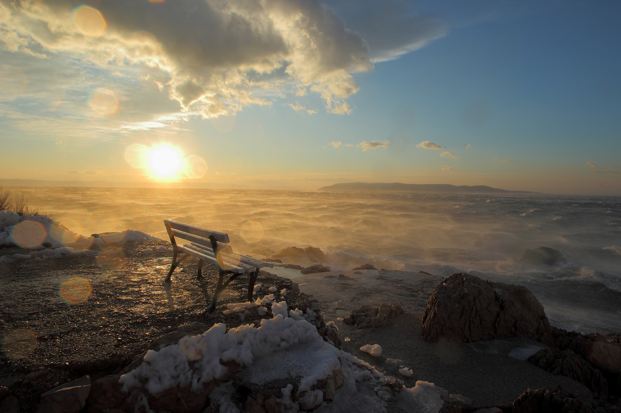Sigma 10-20mm F3.5 EX DC HSM sample photo. Frozen bench photography