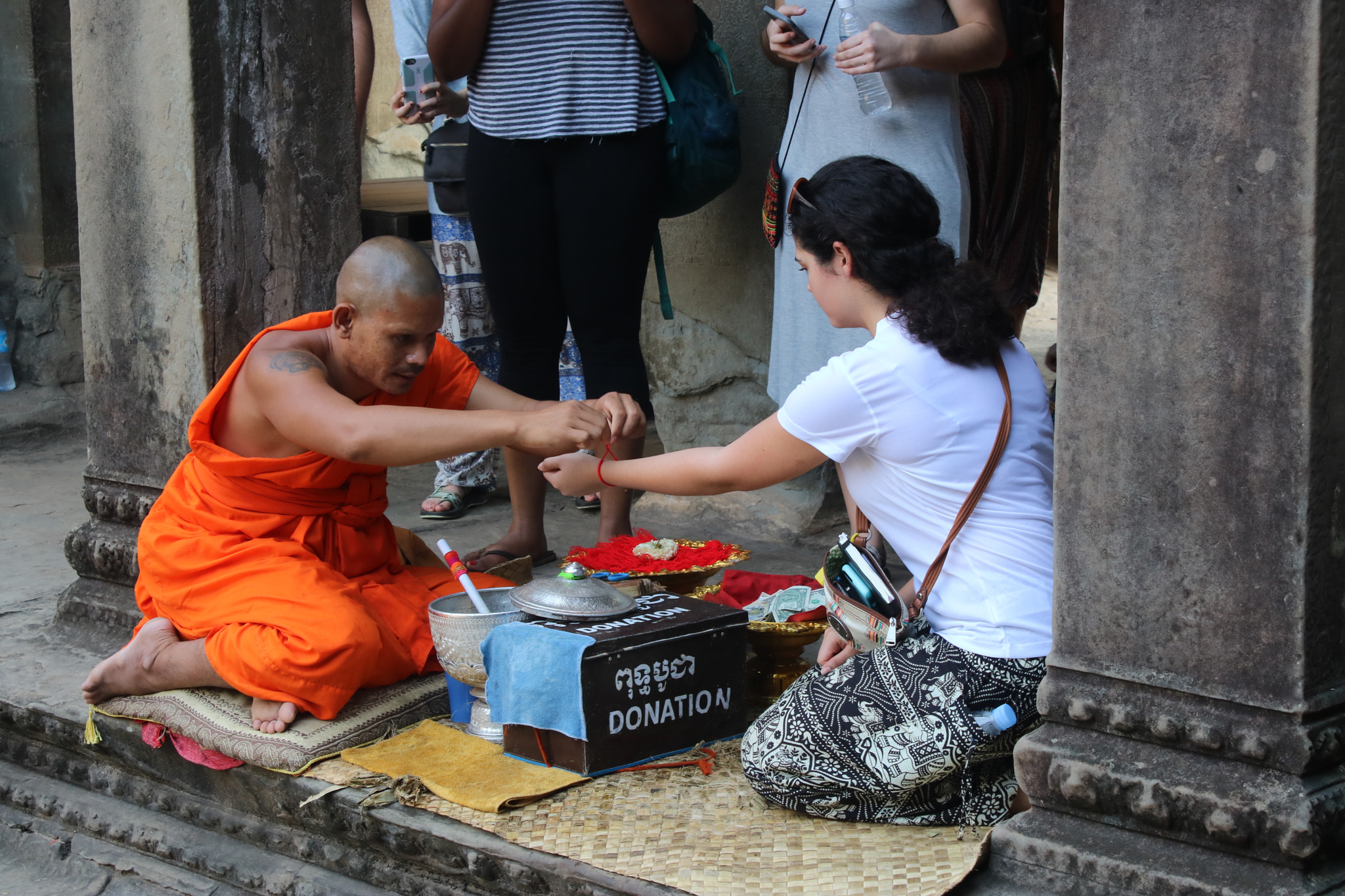 Canon EOS 750D (EOS Rebel T6i / EOS Kiss X8i) sample photo. Angkor wat photography