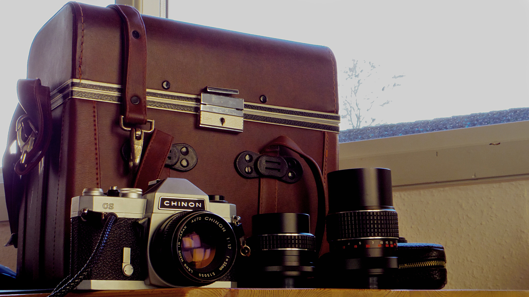 Pentax 02 Standard Zoom sample photo. Out of the bag photography