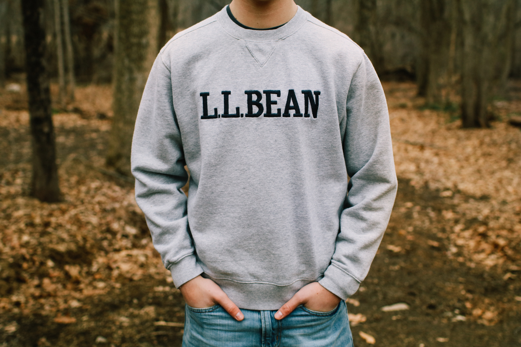 Canon EOS 80D + Canon EF 35mm F1.4L USM sample photo. L.l.bean sweatshirt photography