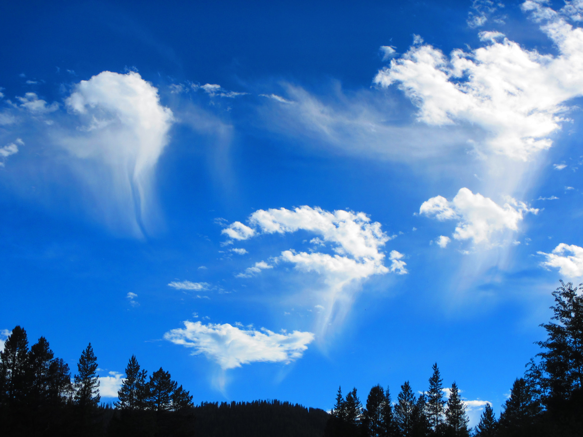 Canon PowerShot D20 sample photo. Jelyfish clouds photography