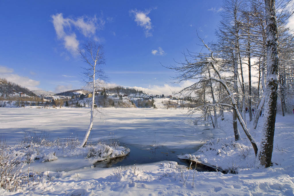 Canon EOS 1000D (EOS Digital Rebel XS / EOS Kiss F) sample photo. Lake bajer croatia photography