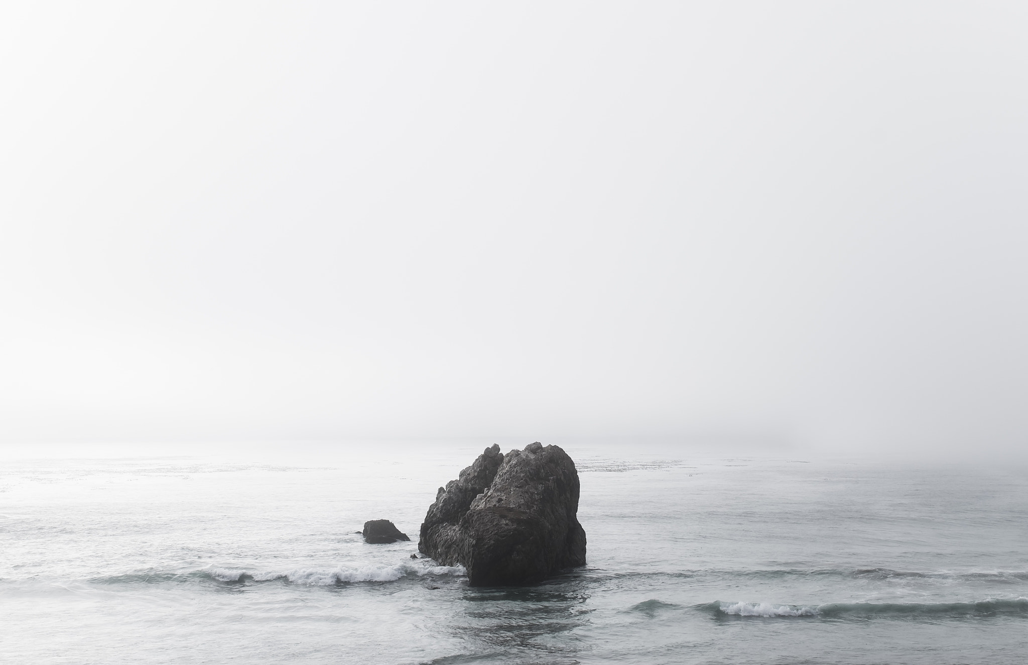 ZEISS Touit 32mm F1.8 sample photo. Rock photography