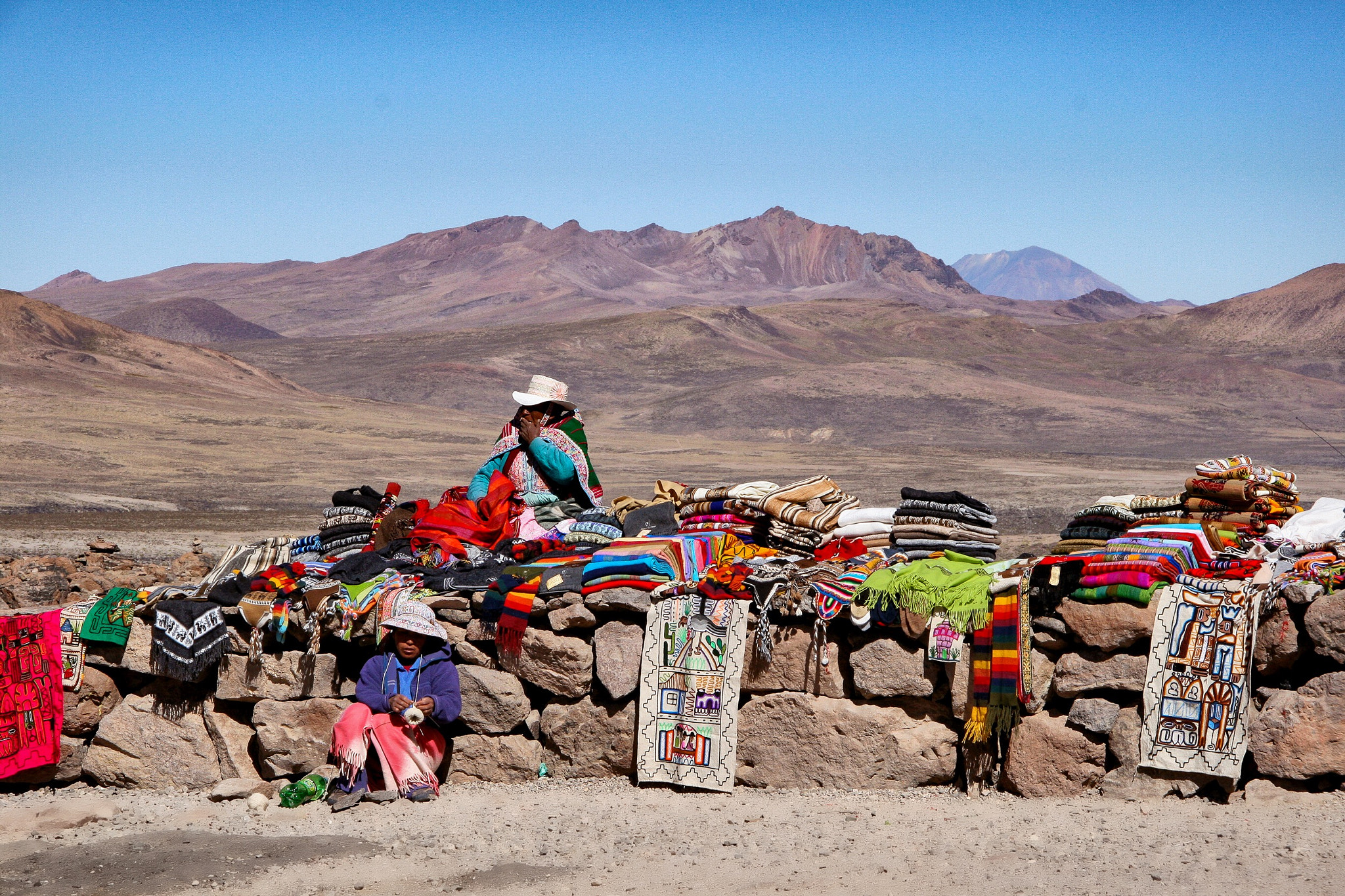 Canon EOS 400D (EOS Digital Rebel XTi / EOS Kiss Digital X) sample photo. Selling handcrafted souvenirs at an altitude of 4900m above sea level photography