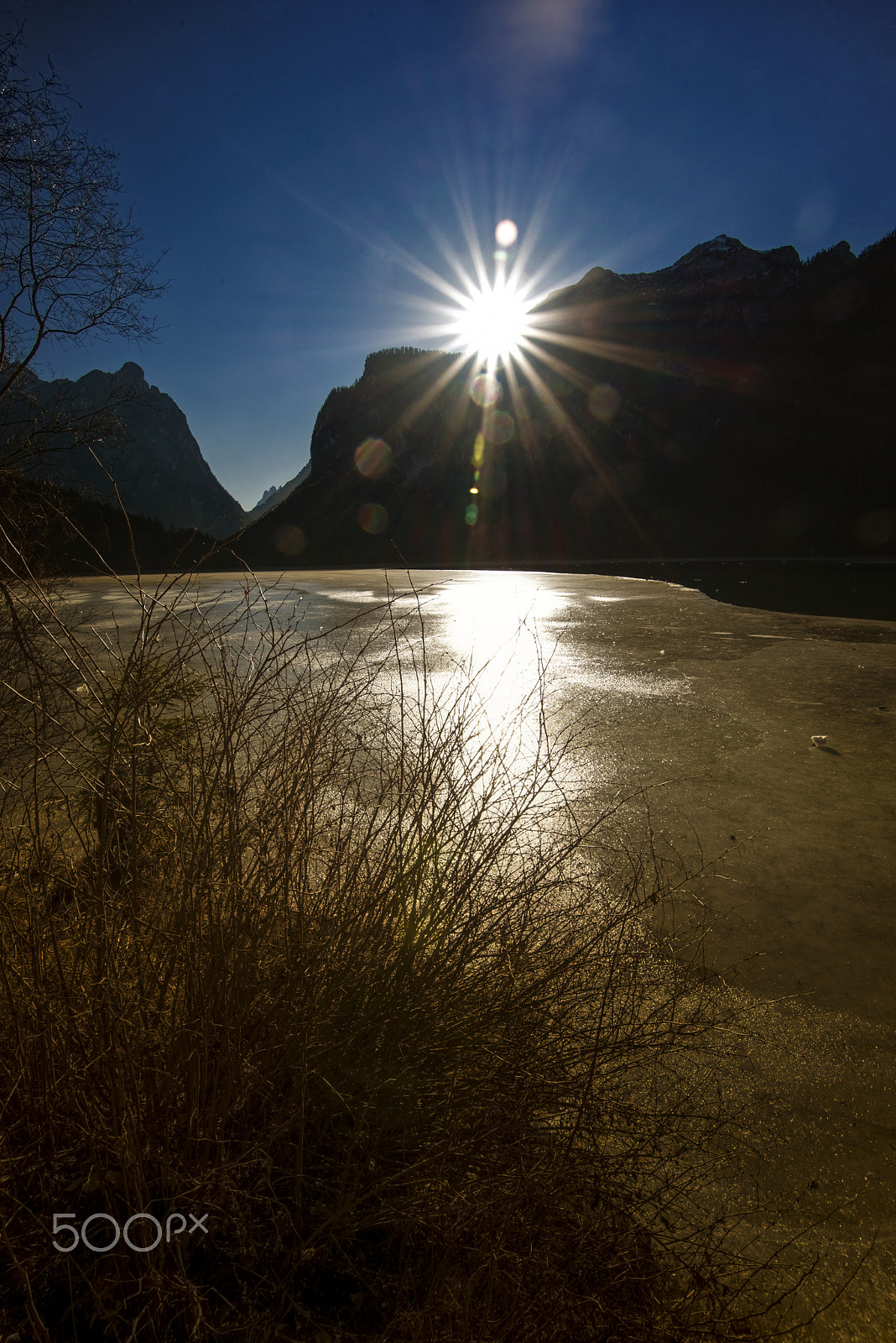 Nikon D600 + Tokina AT-X 17-35mm F4 Pro FX sample photo. Warm ice photography