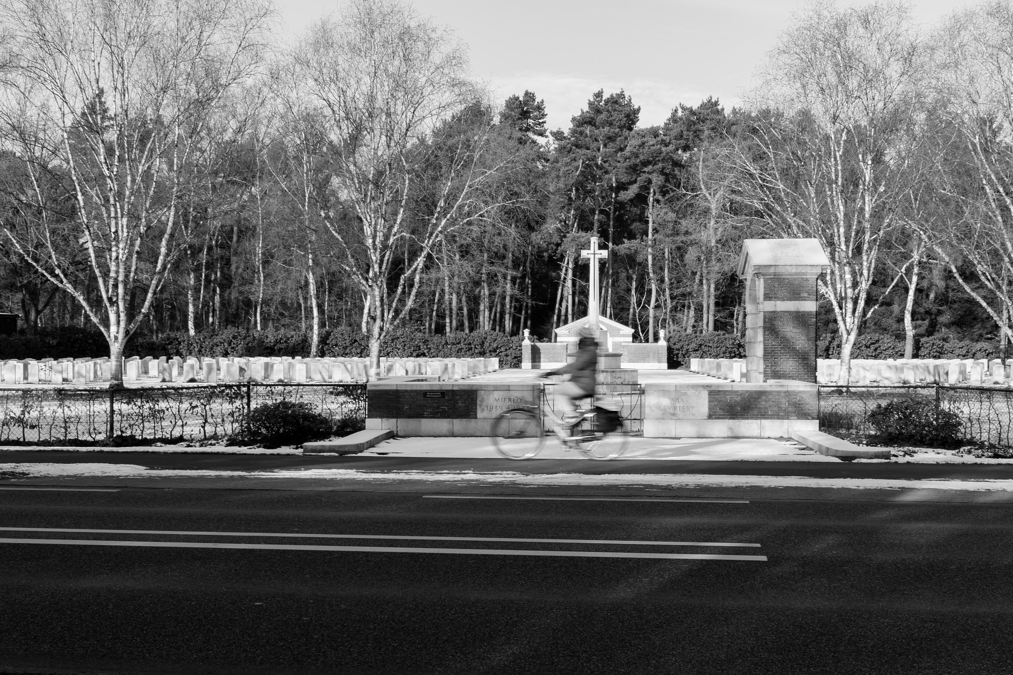 Canon EF 24-70mm F2.8L USM sample photo. Mierlo war cemetery photography