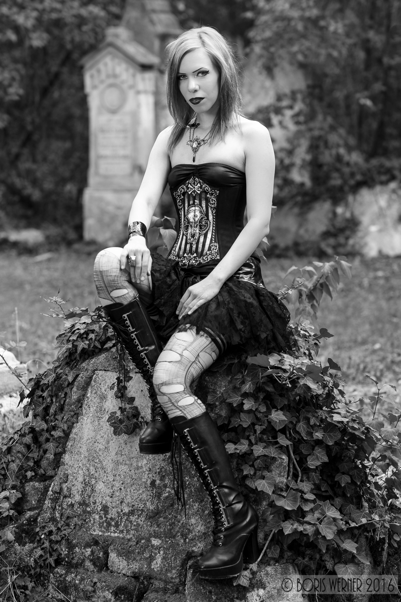 Sony Planar T* 85mm F1.4 ZA sample photo. Gothic with felicia-lucienne photography