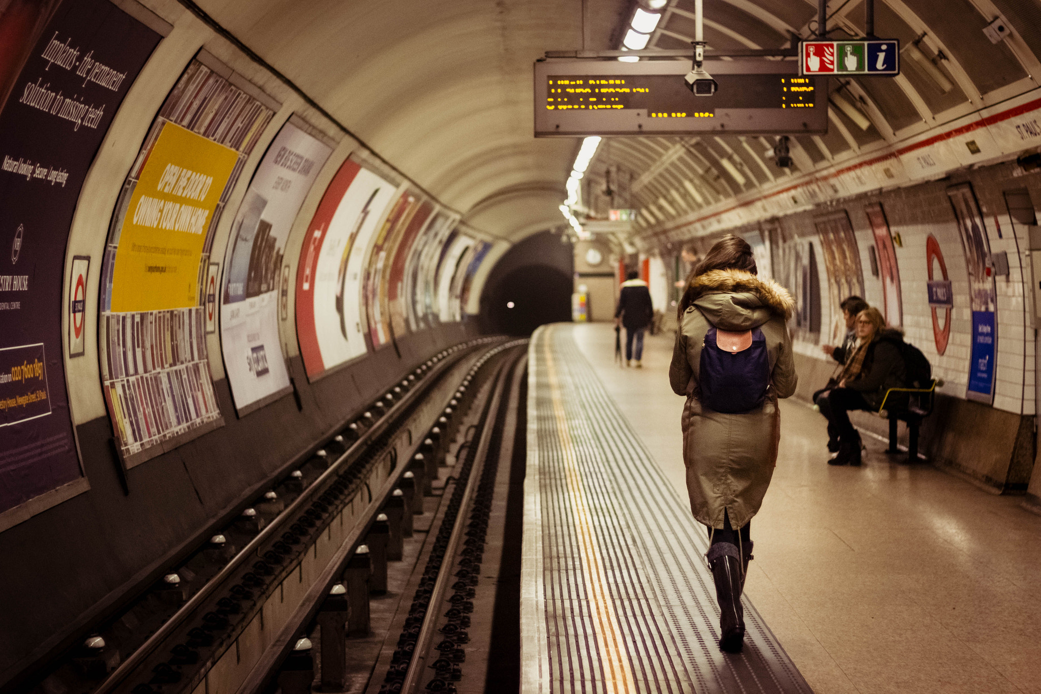 Canon EOS 550D (EOS Rebel T2i / EOS Kiss X4) sample photo. Tube journeys photography