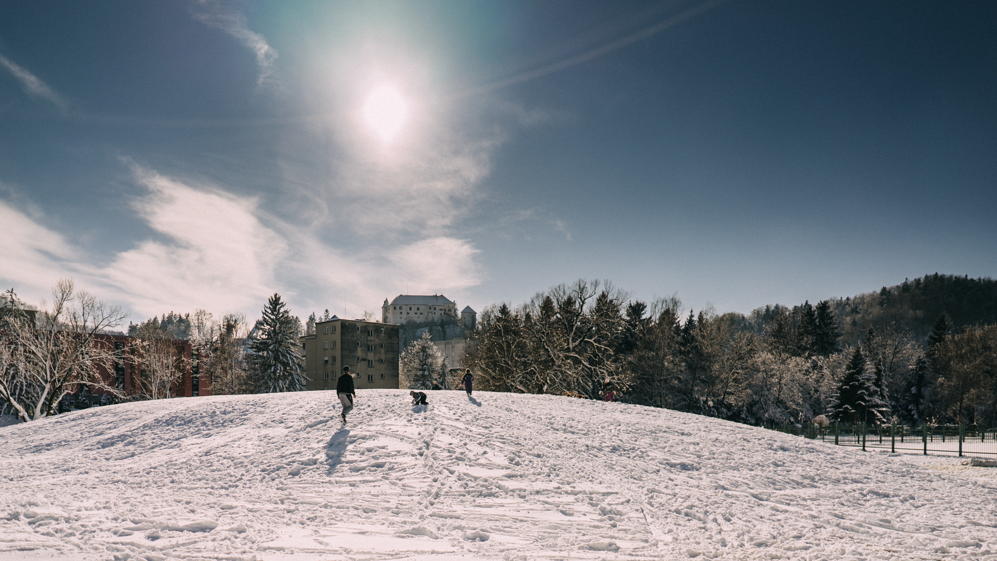 Sony FE 28mm F2 sample photo. First snow photography