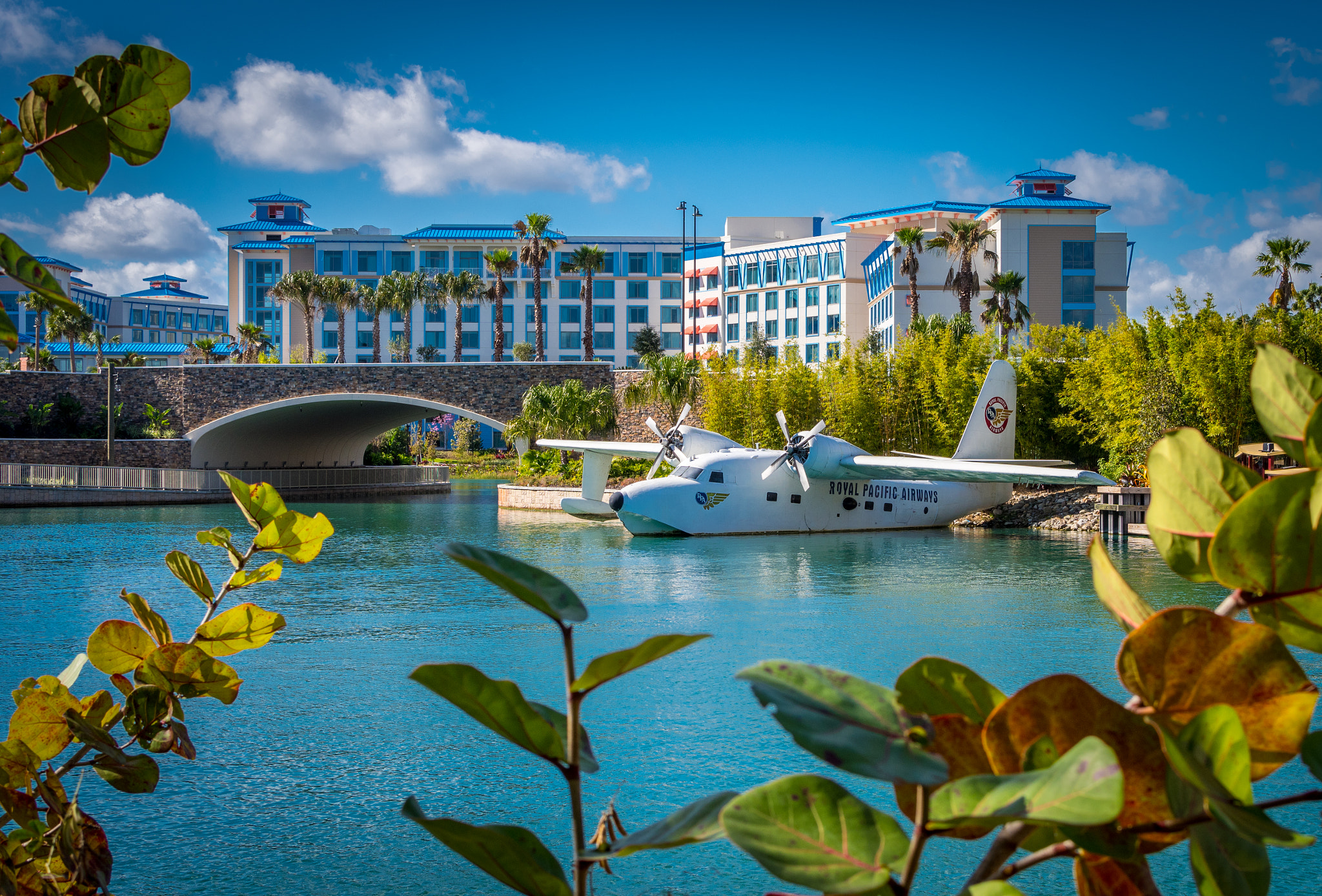 Nikon D500 + Nikon AF-S DX Nikkor 35mm F1.8G sample photo. Lowes sapphire falls resort photography