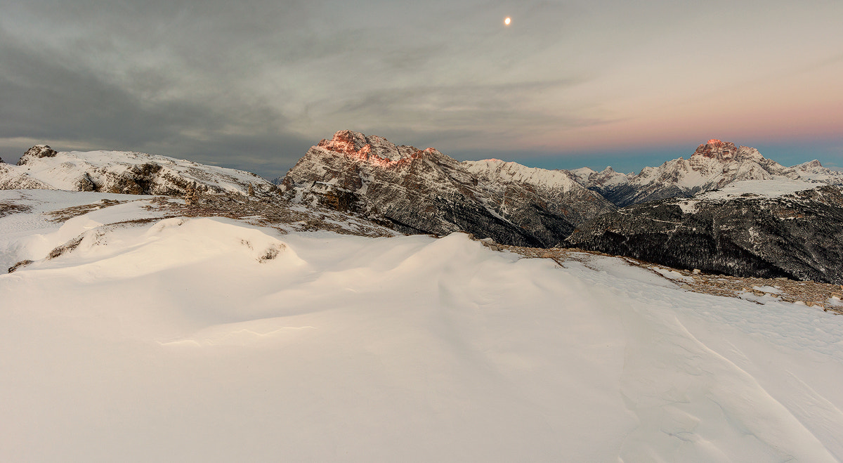 Nikon D800 + Nikon AF-S Nikkor 20mm F1.8G ED sample photo. *** first light *** photography