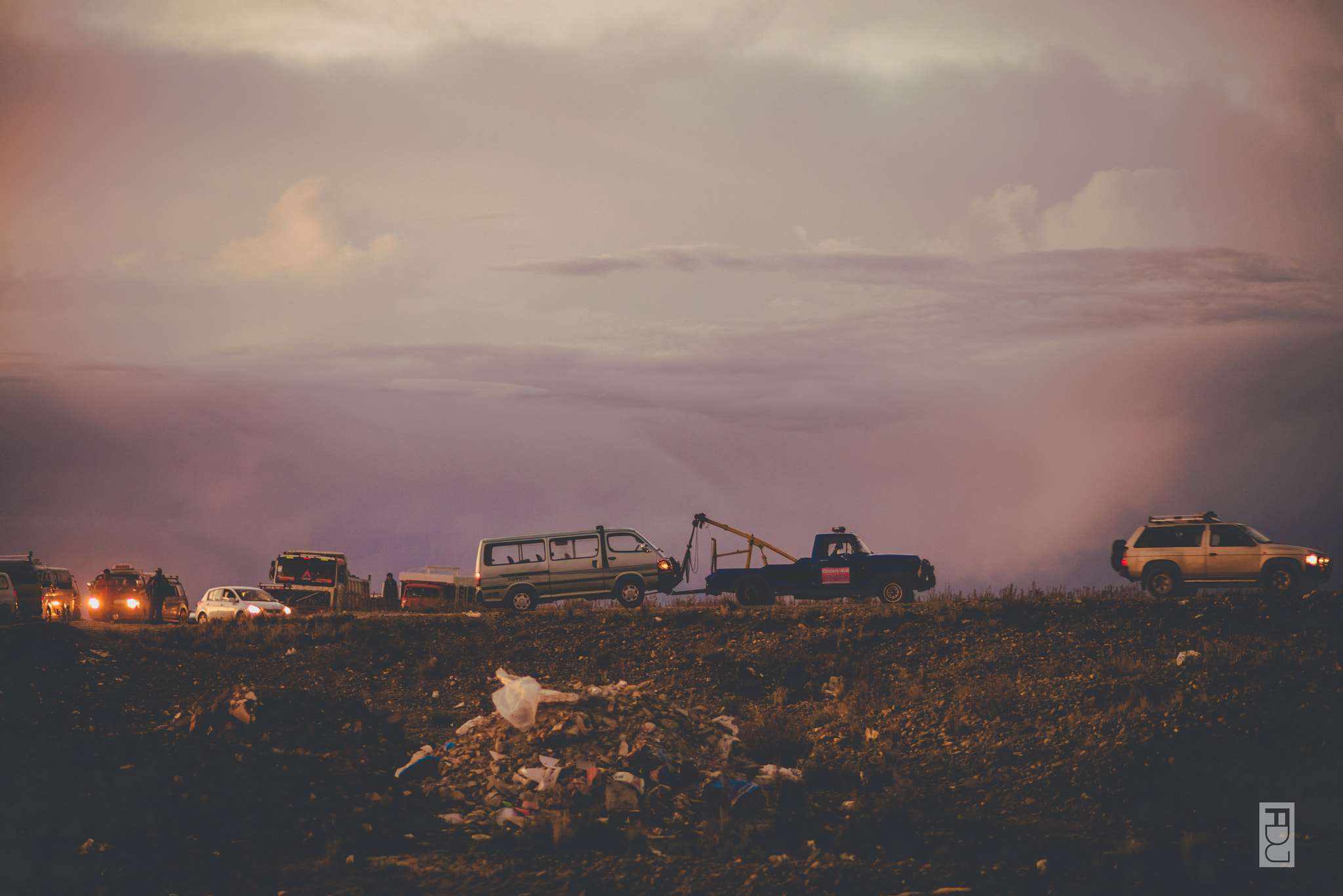 Nikon D600 + Nikon AF Nikkor 85mm F1.8D sample photo. Towed on the road photography