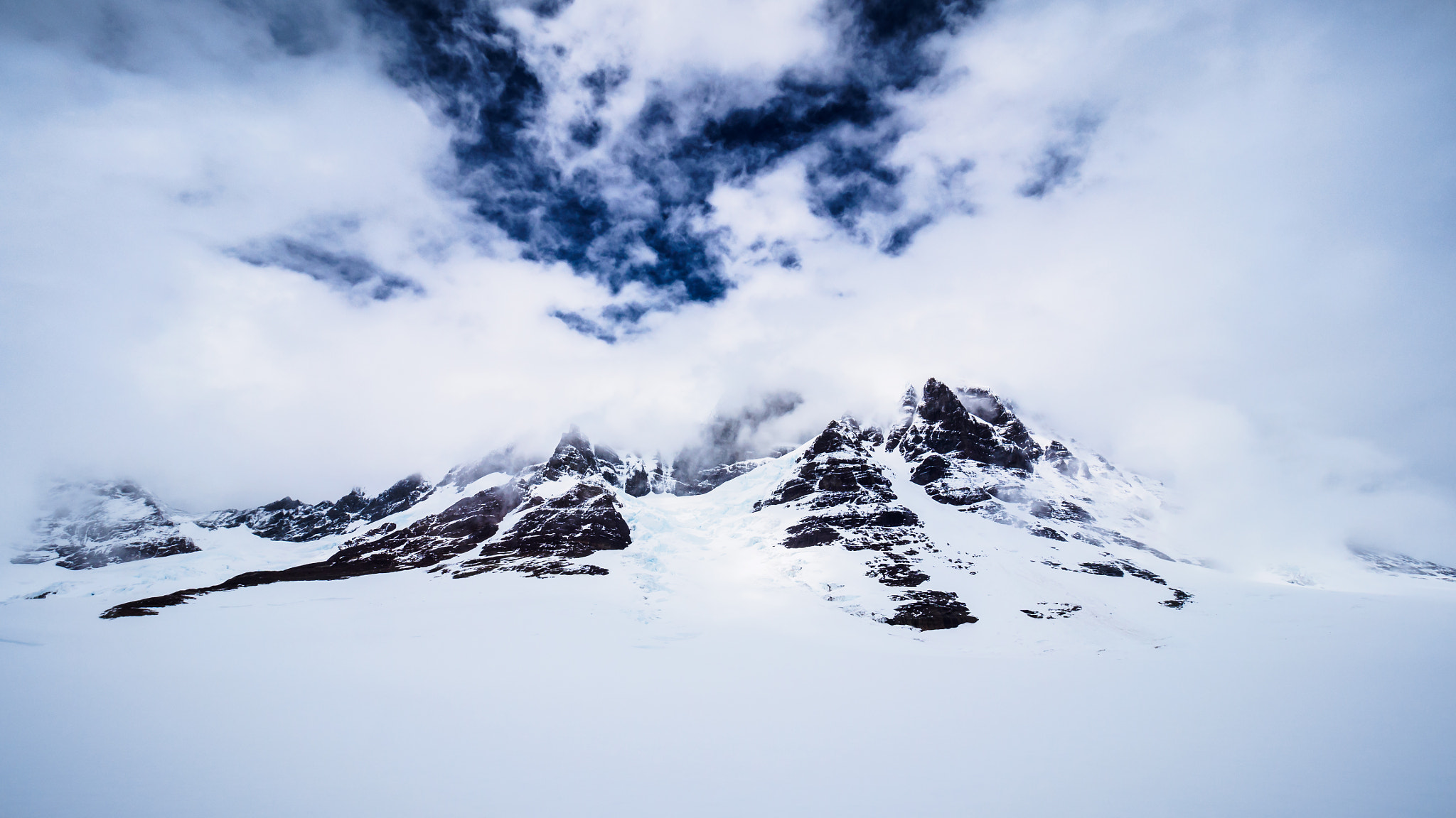 Olympus M.Zuiko Digital ED 7-14mm F2.8 PRO sample photo. Icecap patagonia photography