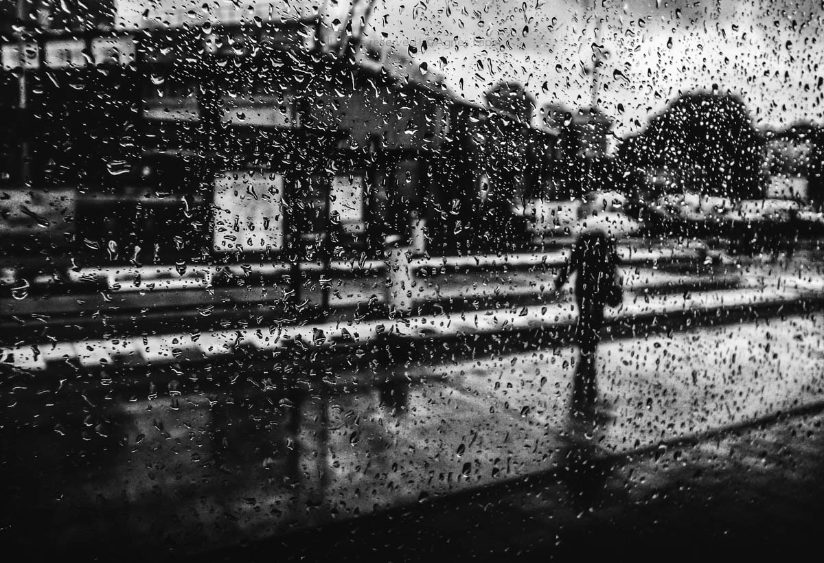 RICOH GR LENS sample photo. The remaining drops photography