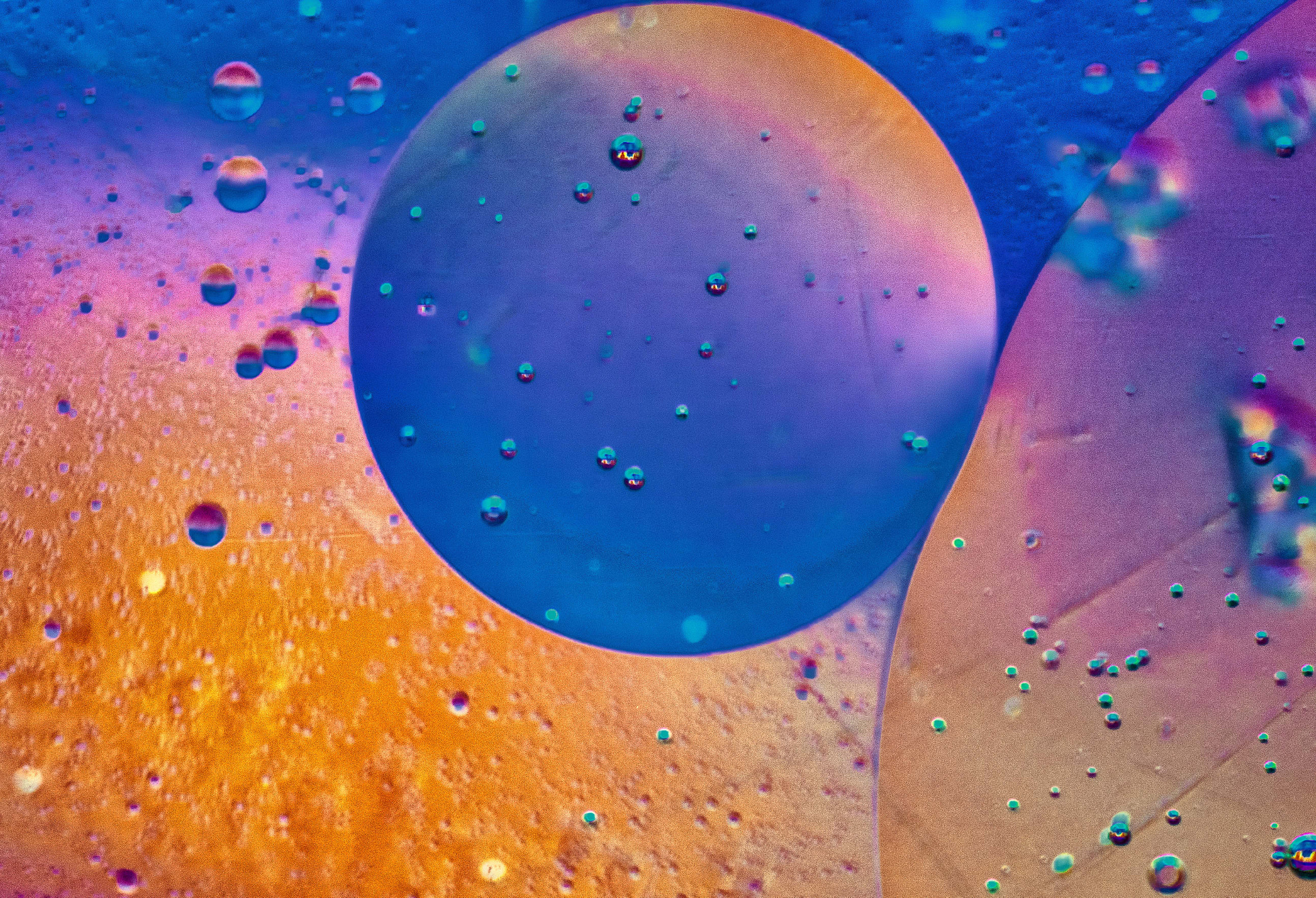 Nikon AF-S DX Micro-Nikkor 85mm F3.5G ED VR sample photo. Floating planets photography