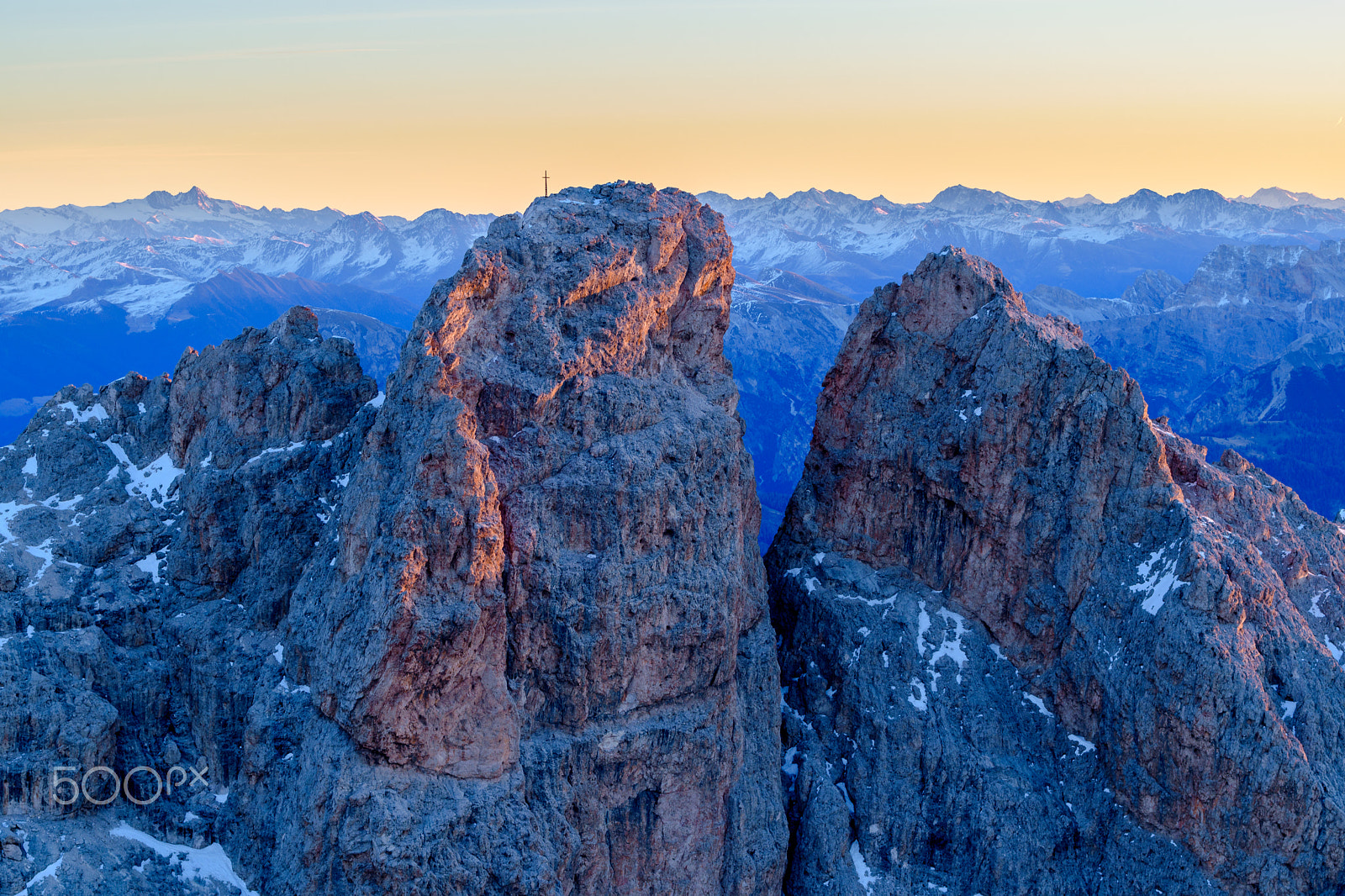 Nikon AF-S Nikkor 70-200mm F4G ED VR sample photo. First light on furcheta peak photography
