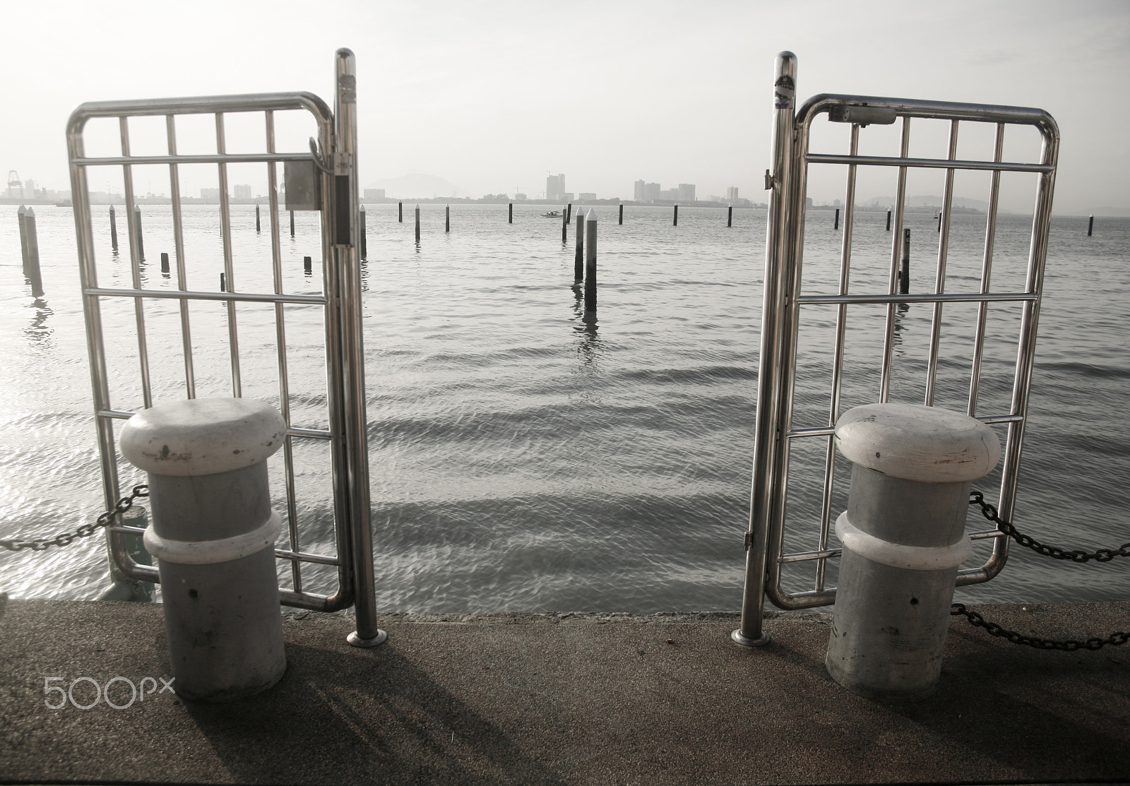 Canon EF 24-85mm F3.5-4.5 USM sample photo. Coastline photography