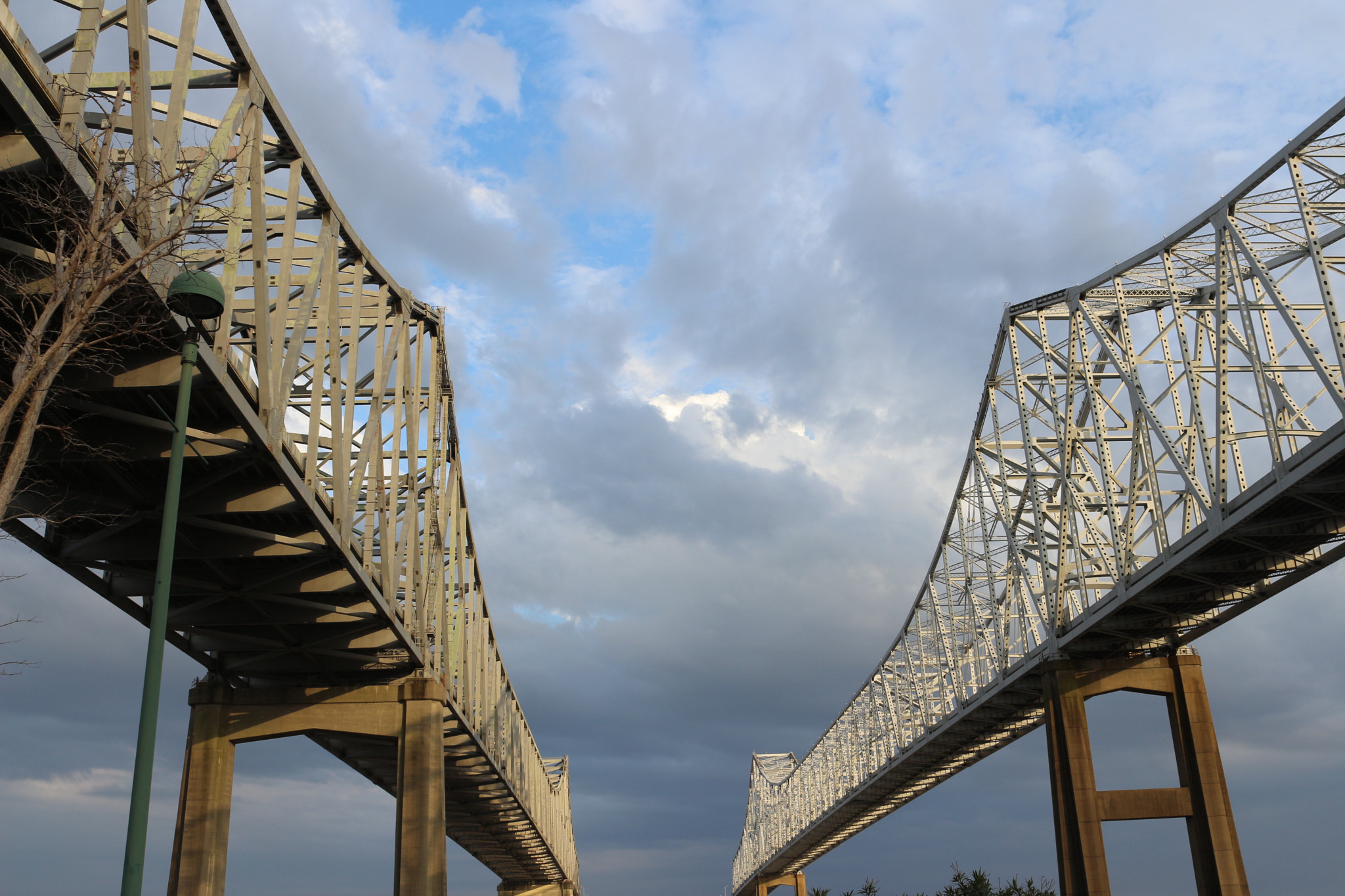 Canon EOS 700D (EOS Rebel T5i / EOS Kiss X7i) sample photo. Building bridges photography