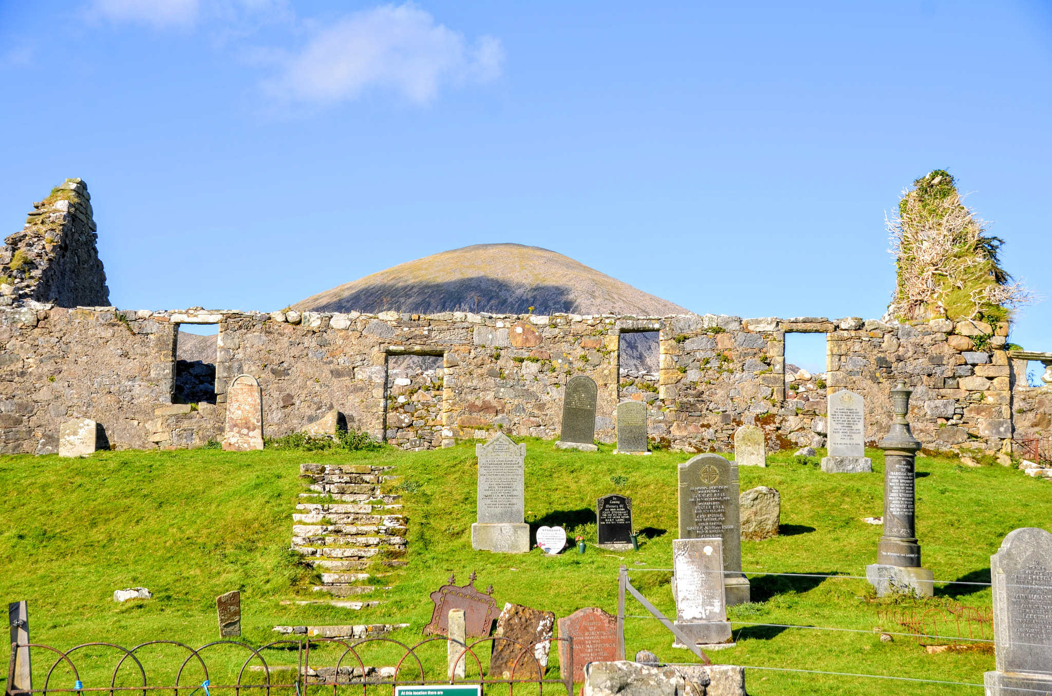 Sigma 18-250mm F3.5-6.3 DC Macro OS HSM sample photo. Cill chriosd church photography