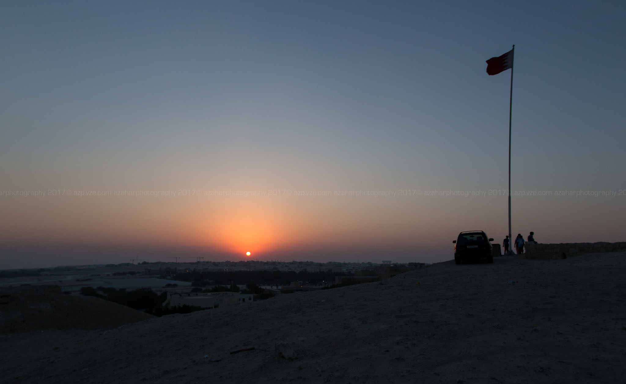Canon EF 16-35mm F2.8L II USM sample photo. End of the day photography