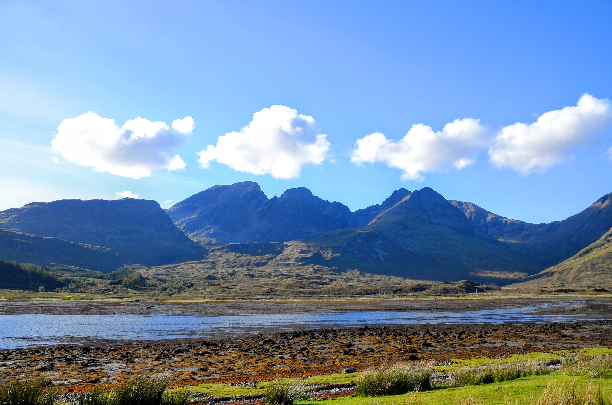 Sigma 18-250mm F3.5-6.3 DC Macro OS HSM sample photo. Looking to bla bheinn / clach glas / loch slapin photography