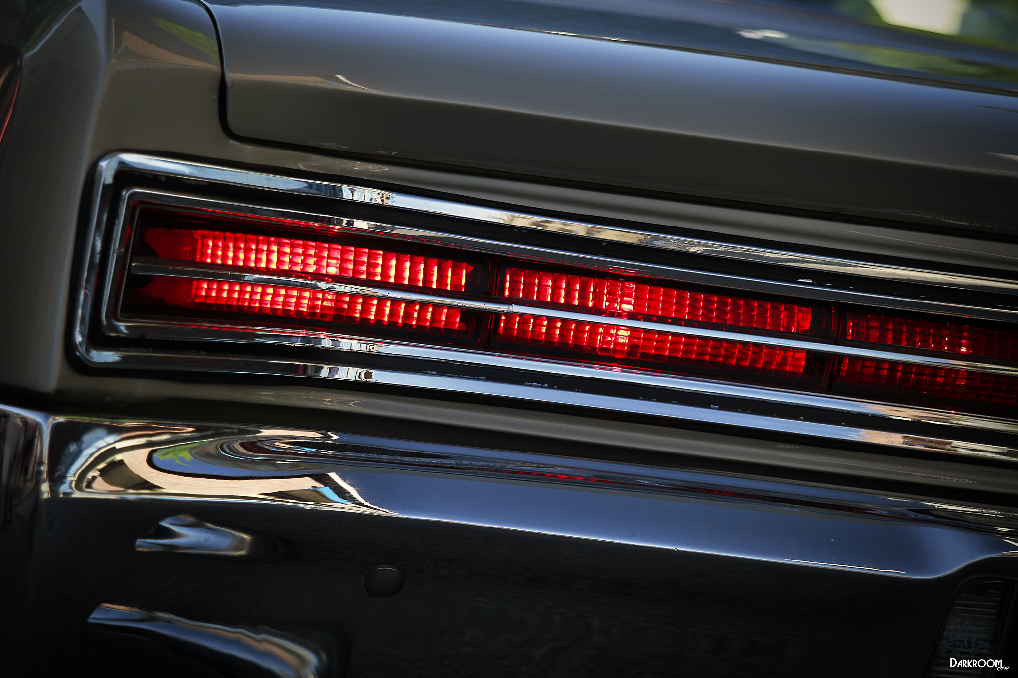 Canon EOS 7D + Sigma 24-70mm F2.8 EX DG Macro sample photo. Taillight  photography