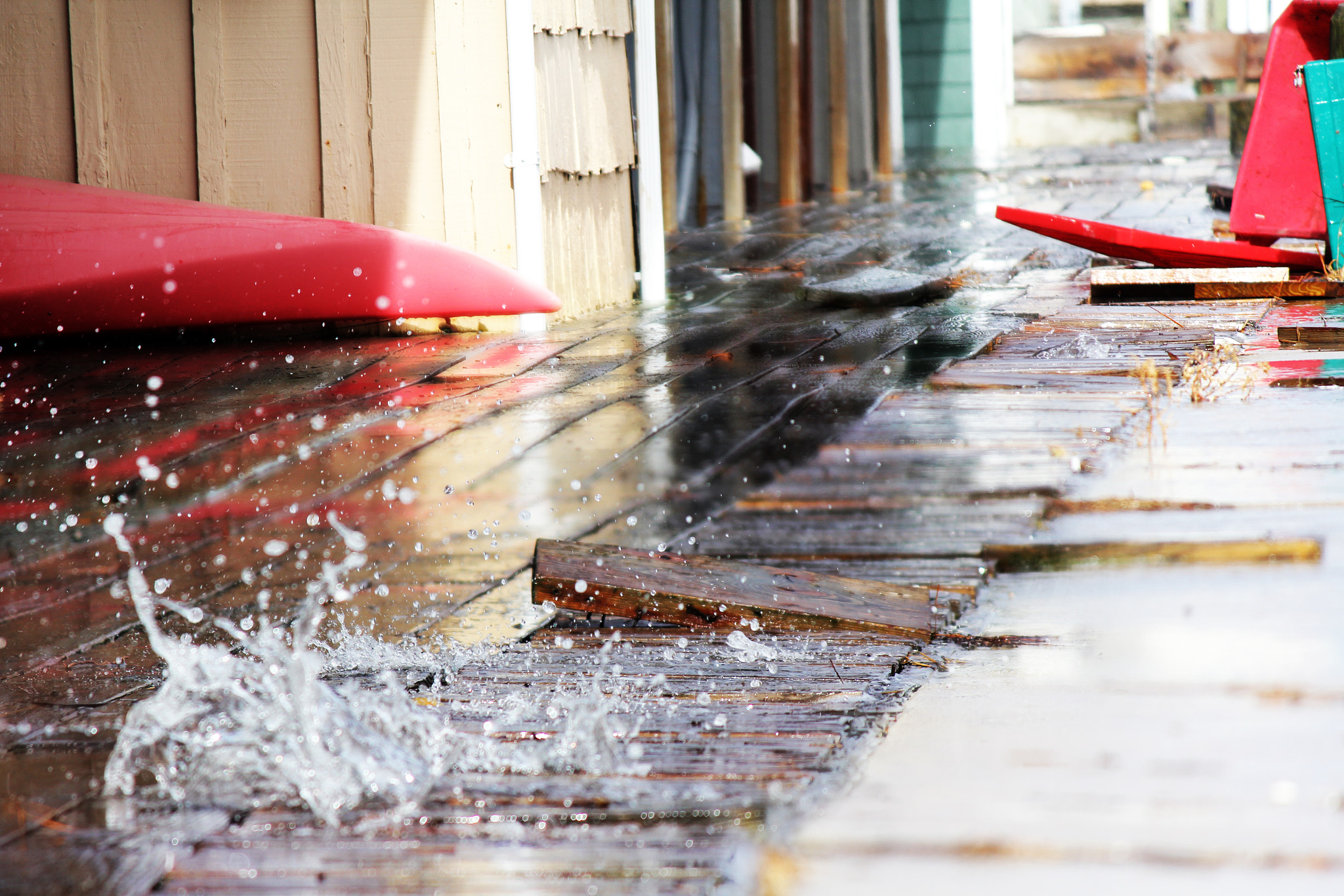 Canon EF-S 55-250mm F4-5.6 IS sample photo. Dancing water photography