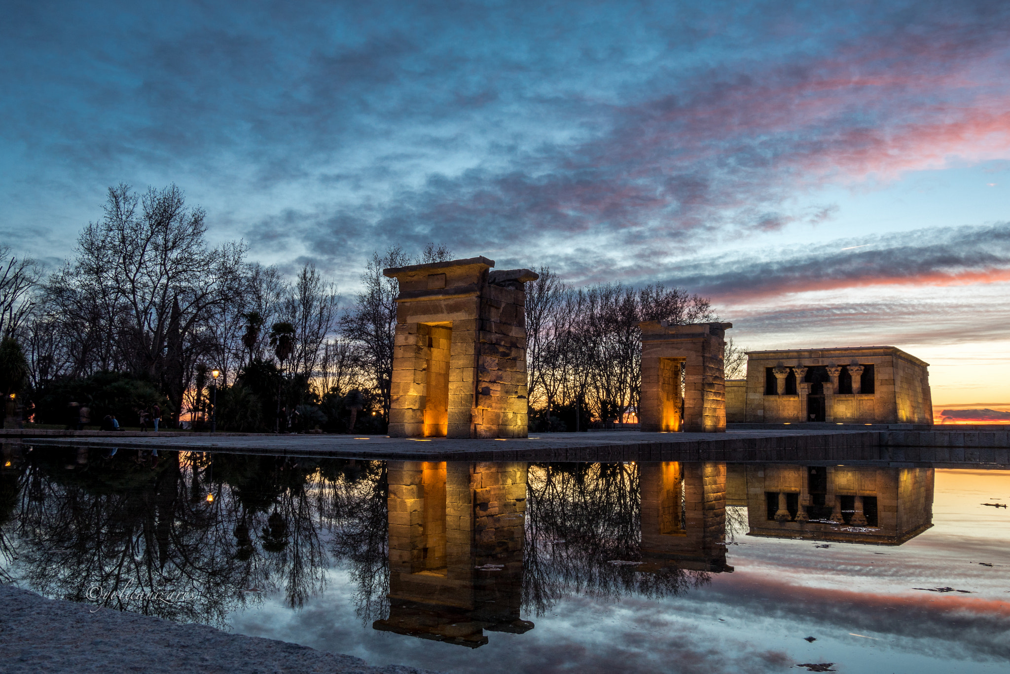 Panasonic Lumix DMC-GH4 sample photo. Atardecer en el templo de debod photography