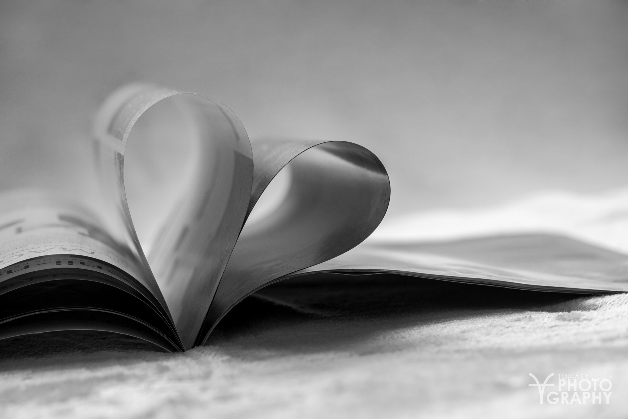 Olympus Zuiko Digital ED 40-150mm F4.0-5.6 sample photo. Emotions of love photography