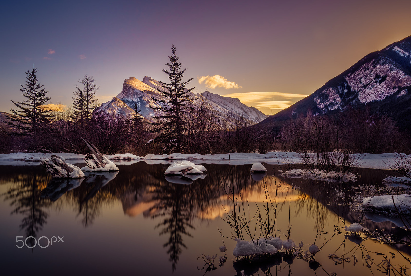 Sony a7 II + Canon EF 17-40mm F4L USM sample photo. Winter sunrise at mount rundle photography