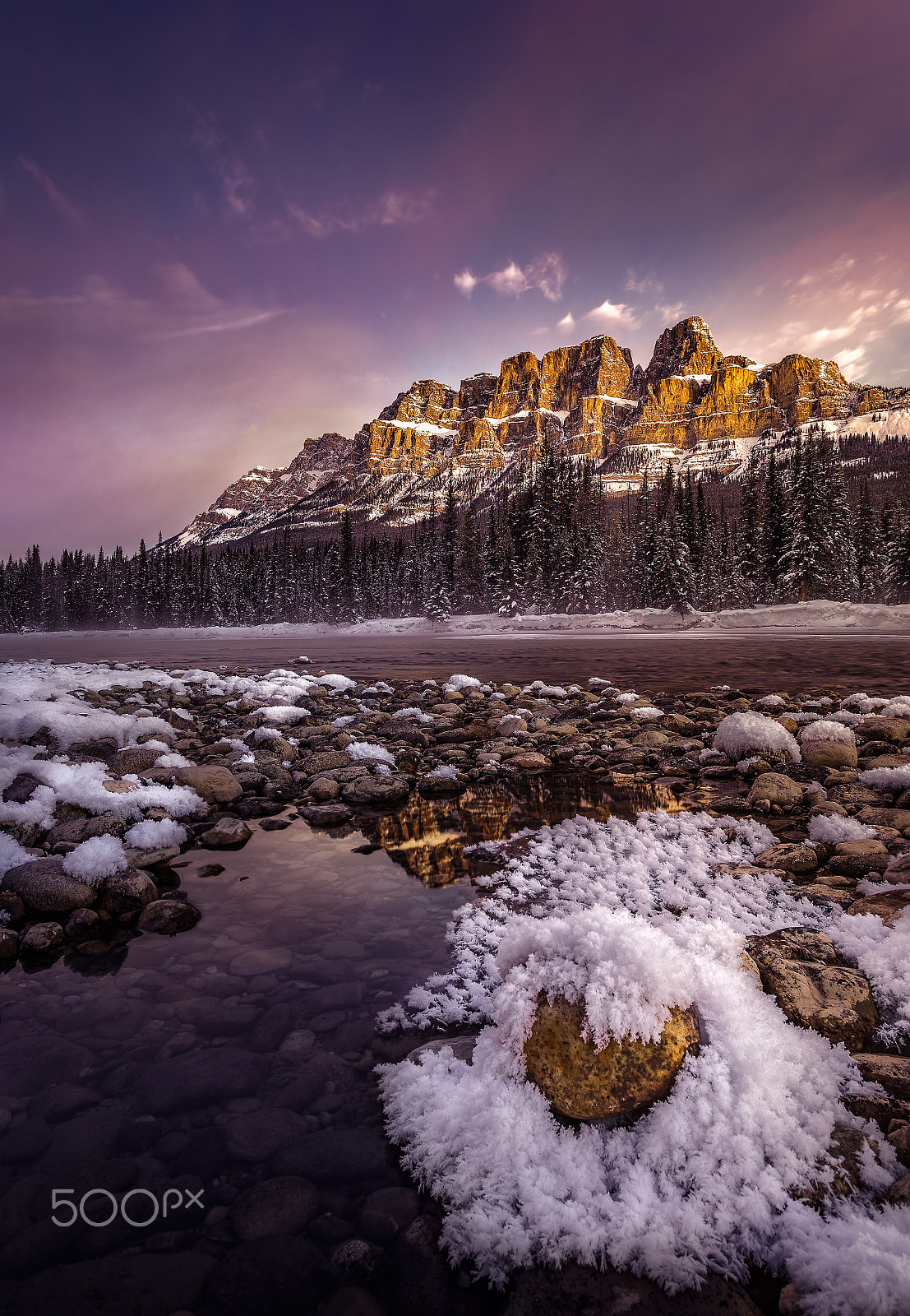 Sony a7 II + Canon EF 17-40mm F4L USM sample photo. Winter sunrise at castle mountain photography