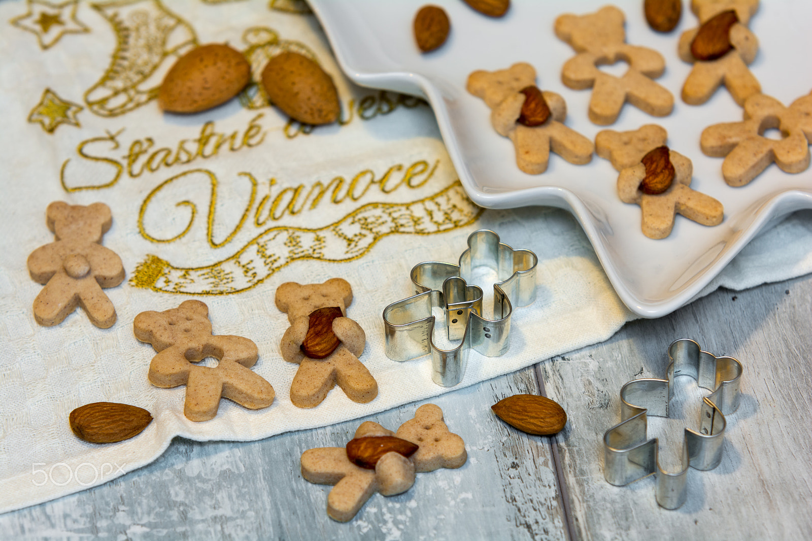 Sigma 70-200mm F2.8 EX DG Macro HSM II sample photo. Christmas cookies photography