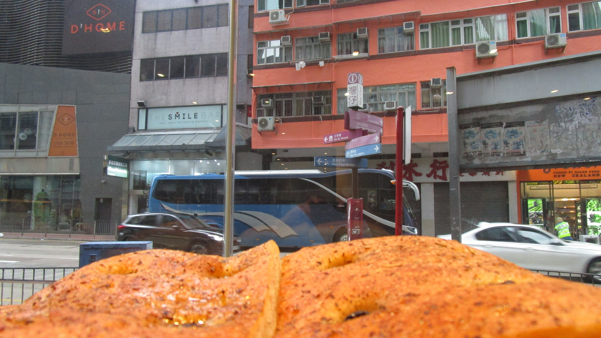 Canon PowerShot ELPH 190 IS (IXUS 180 / IXY 190) sample photo. Bakery in wan chai photography