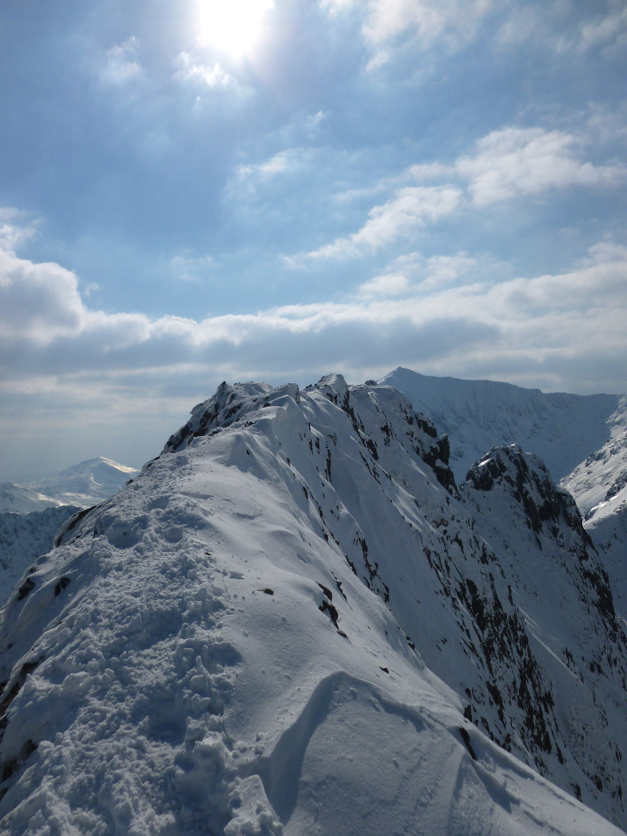 Panasonic Lumix DMC-FH25 (Lumix DMC-FS35) sample photo. Crib goch in winter photography