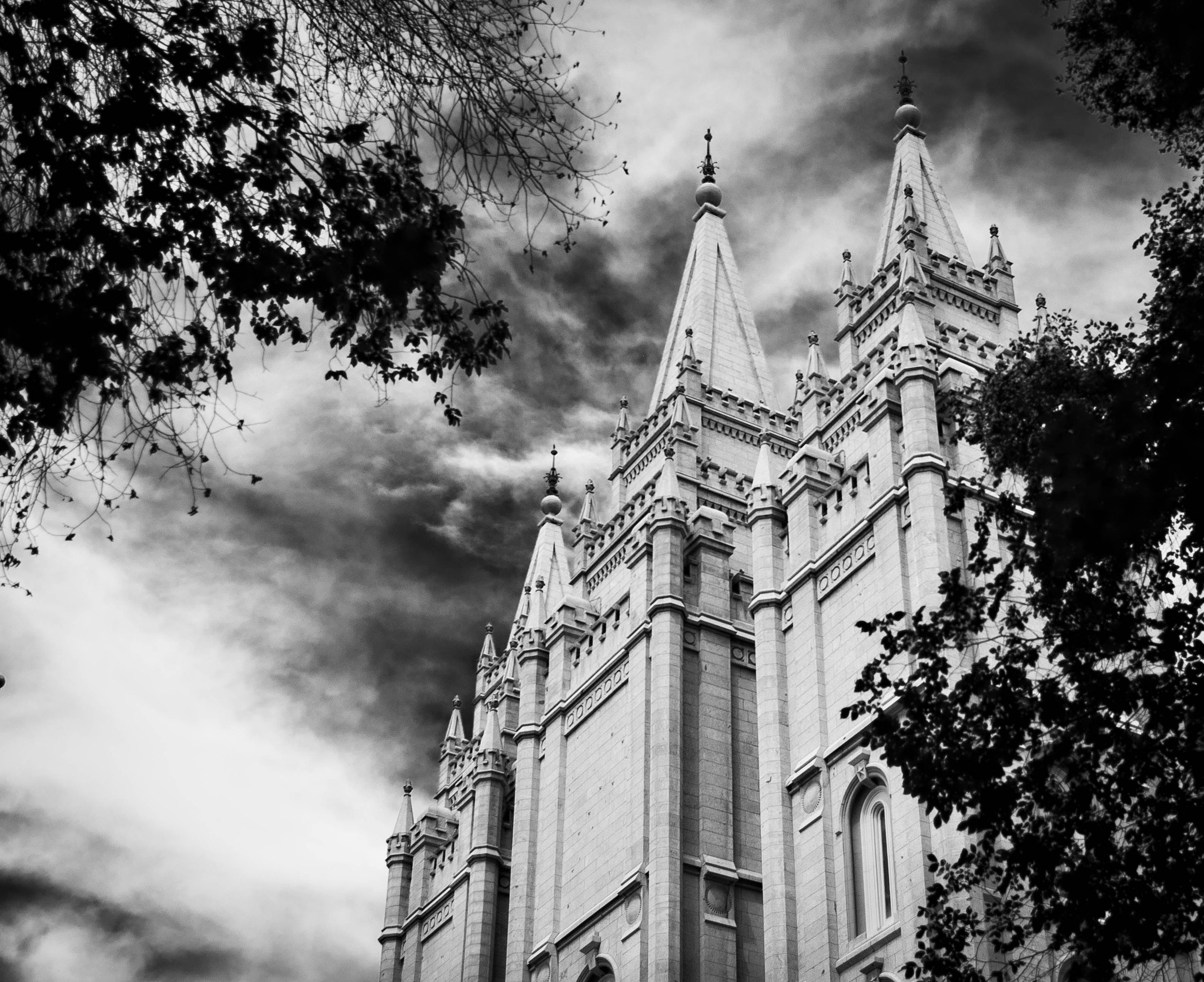 Nikon D40X sample photo. Black and white temple photography