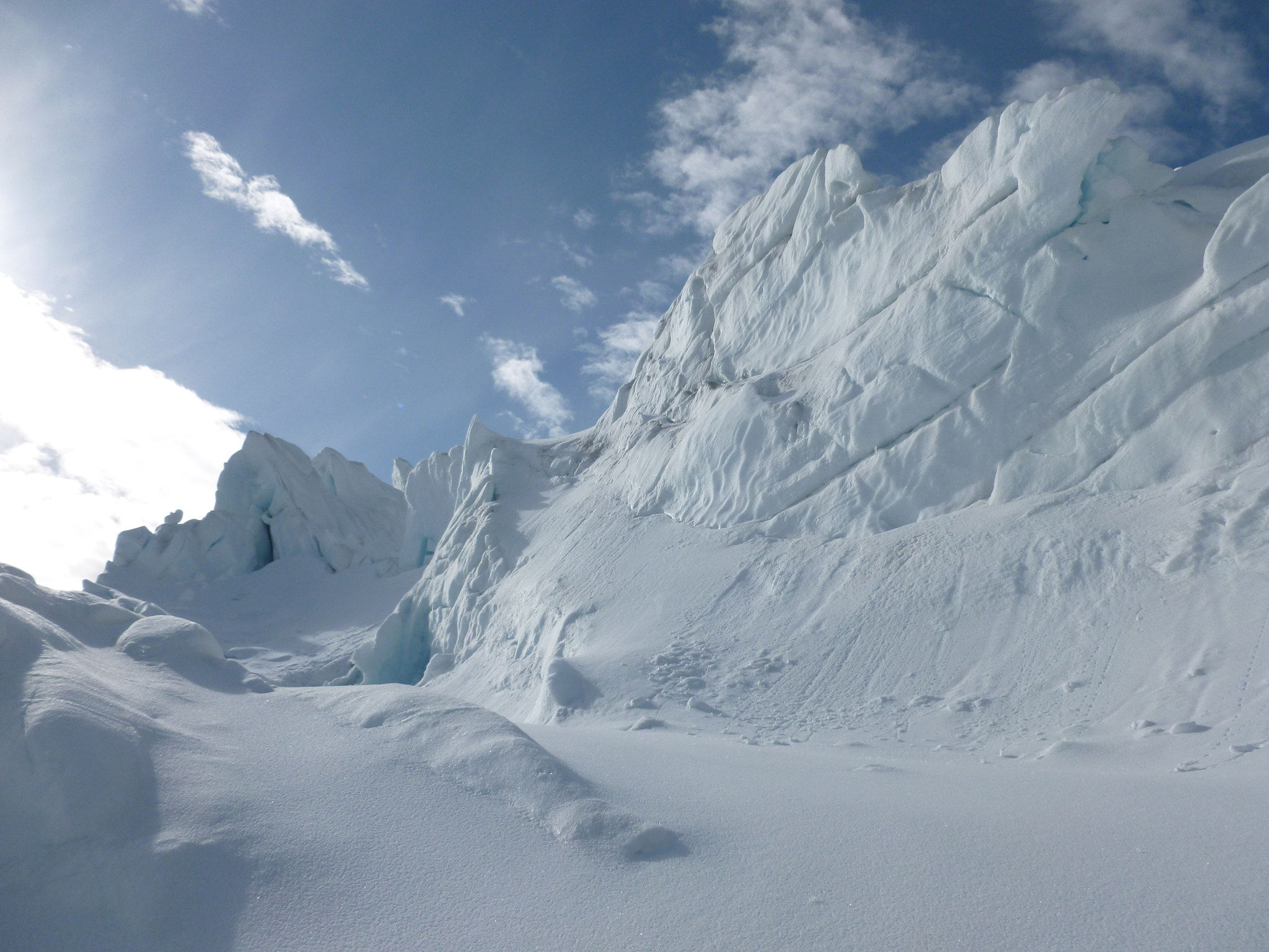 Panasonic Lumix DMC-FH25 (Lumix DMC-FS35) sample photo. Monster seracs on wedge mountain, bc photography