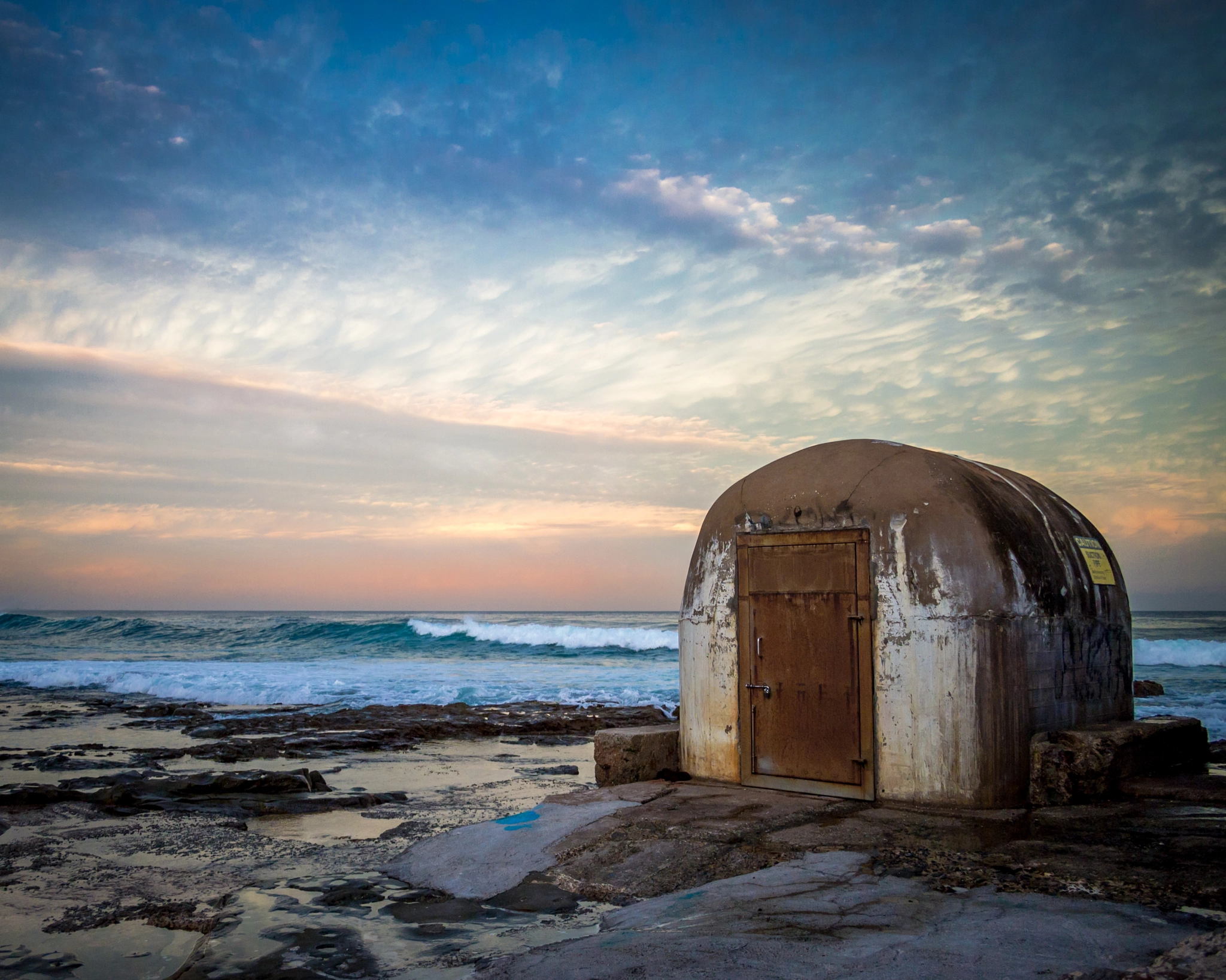 Olympus PEN E-PM1 + Panasonic Lumix G 14mm F2.5 ASPH sample photo. Newcastle pool pump house photography