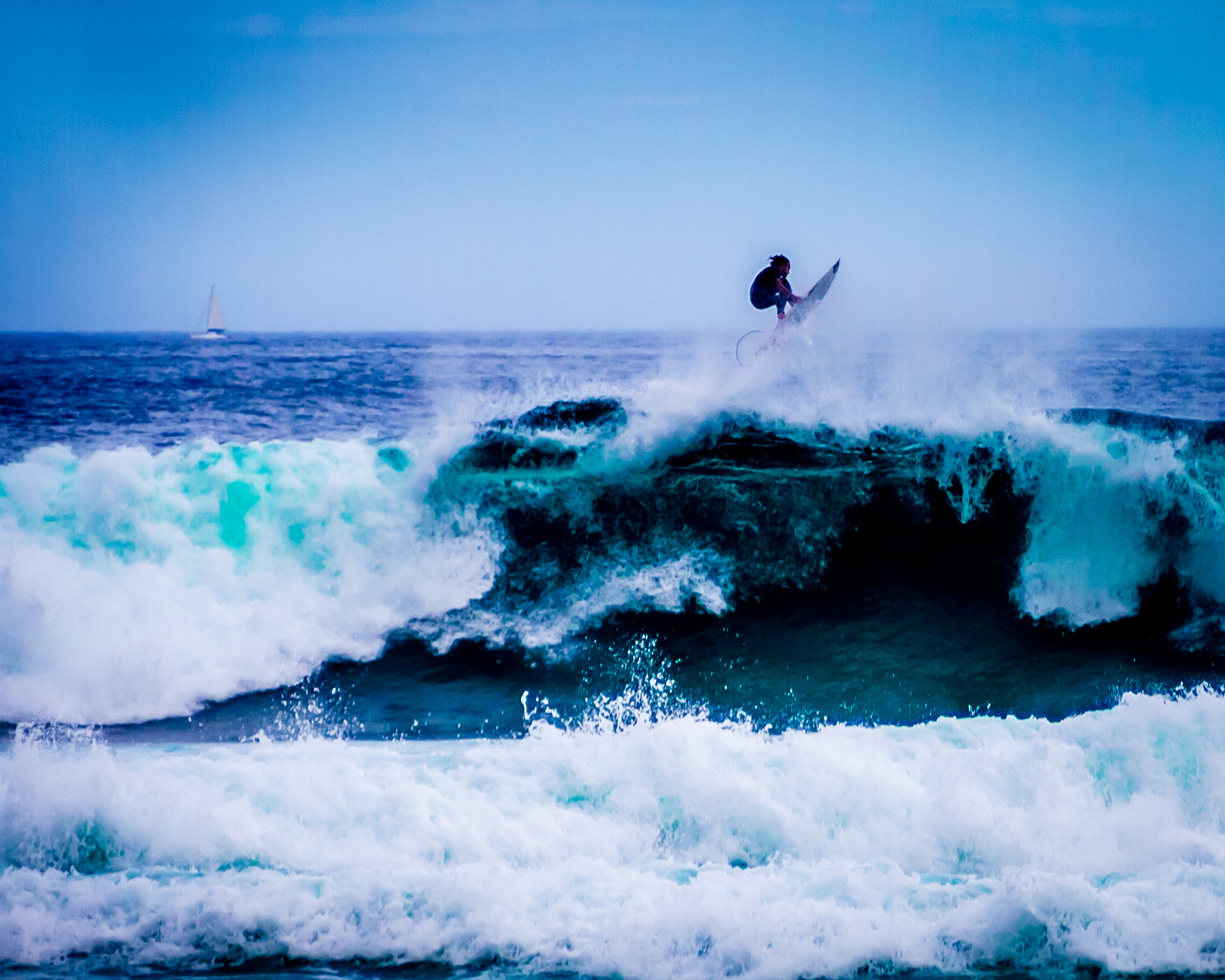 Olympus PEN E-PM1 sample photo. Australia surfer photography