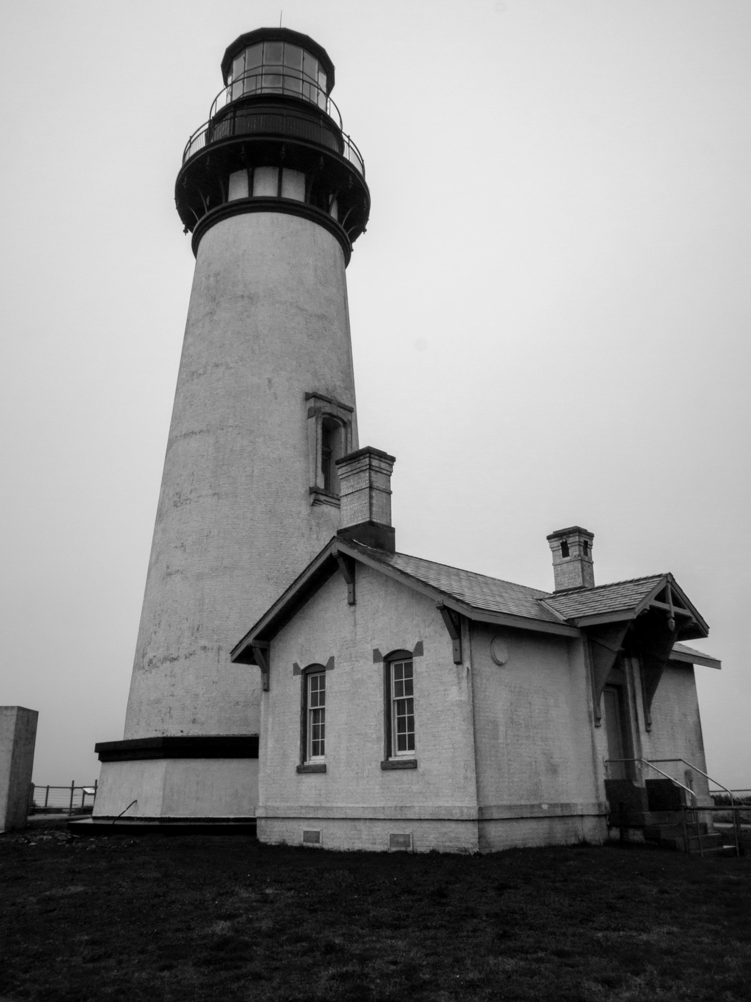 Olympus PEN E-PM1 + Panasonic Lumix G 14mm F2.5 ASPH sample photo. Yaquina head lighthouse photography