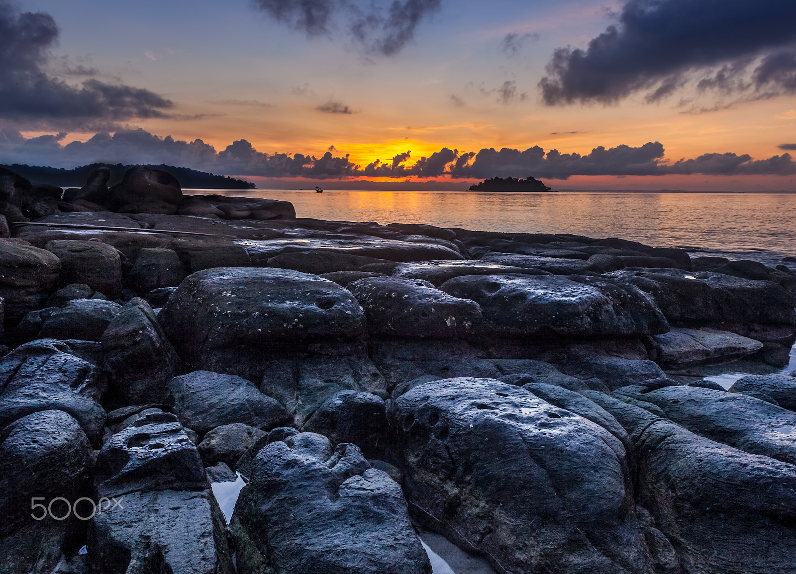 Canon EF 28mm F1.8 USM sample photo. Sunrise at koh rong island photography