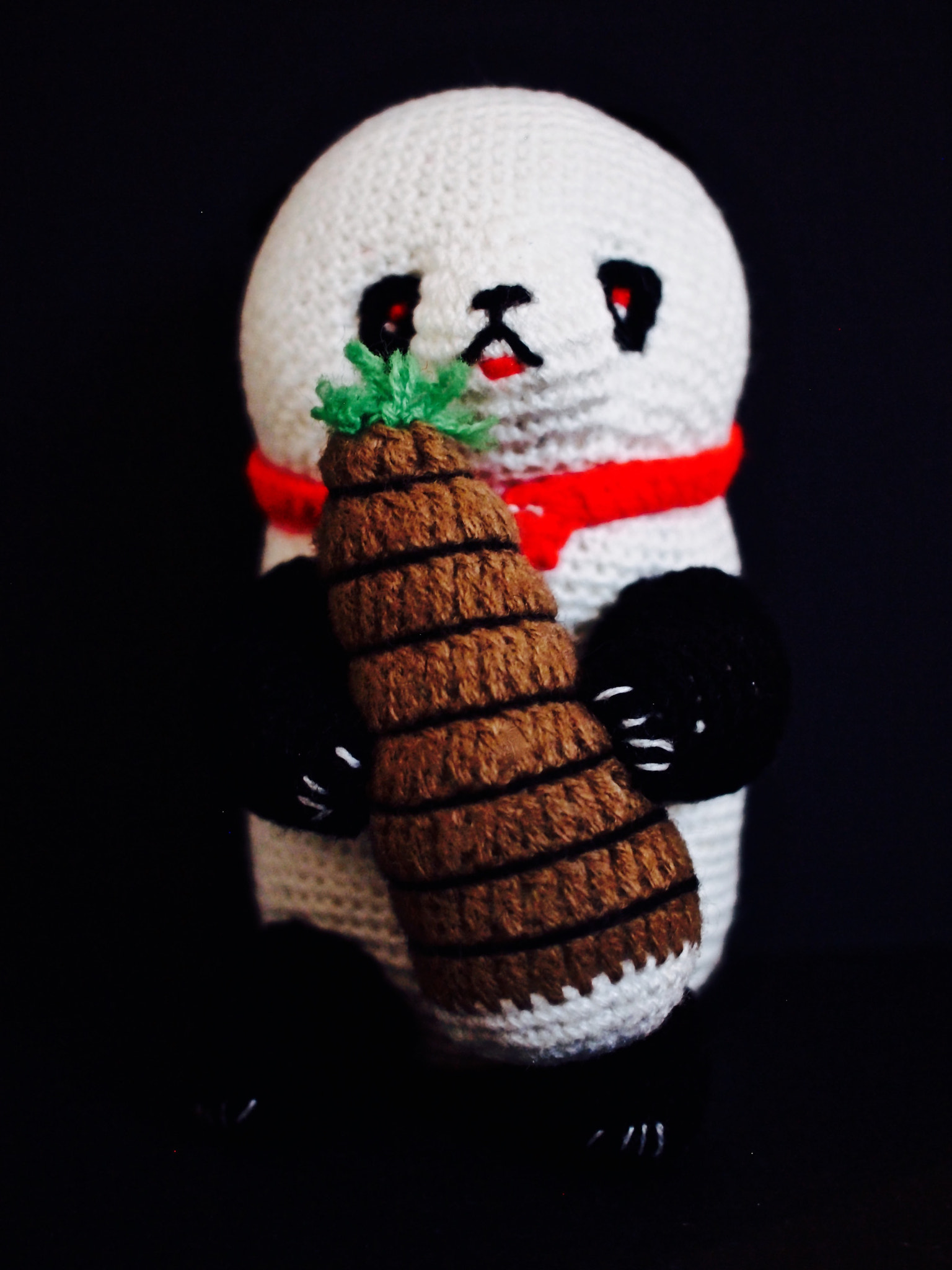 Olympus PEN E-PL1 sample photo. 編みぐるみ - cute crochet panda photography