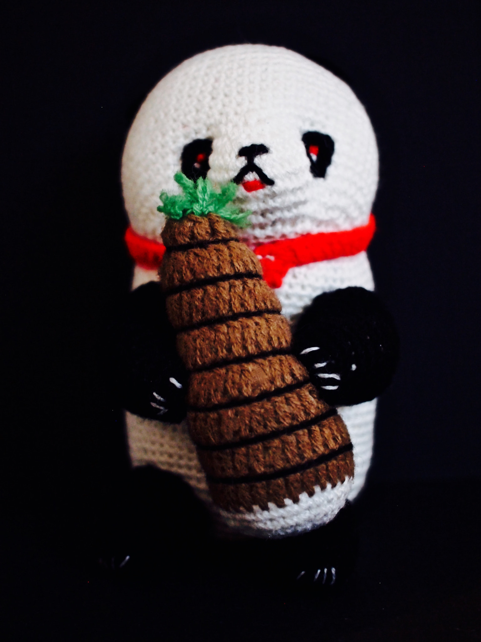 Olympus PEN E-PL1 + Olympus Zuiko Digital 25mm F2.8 Pancake sample photo. 編みぐるみ - cute crochet panda photography