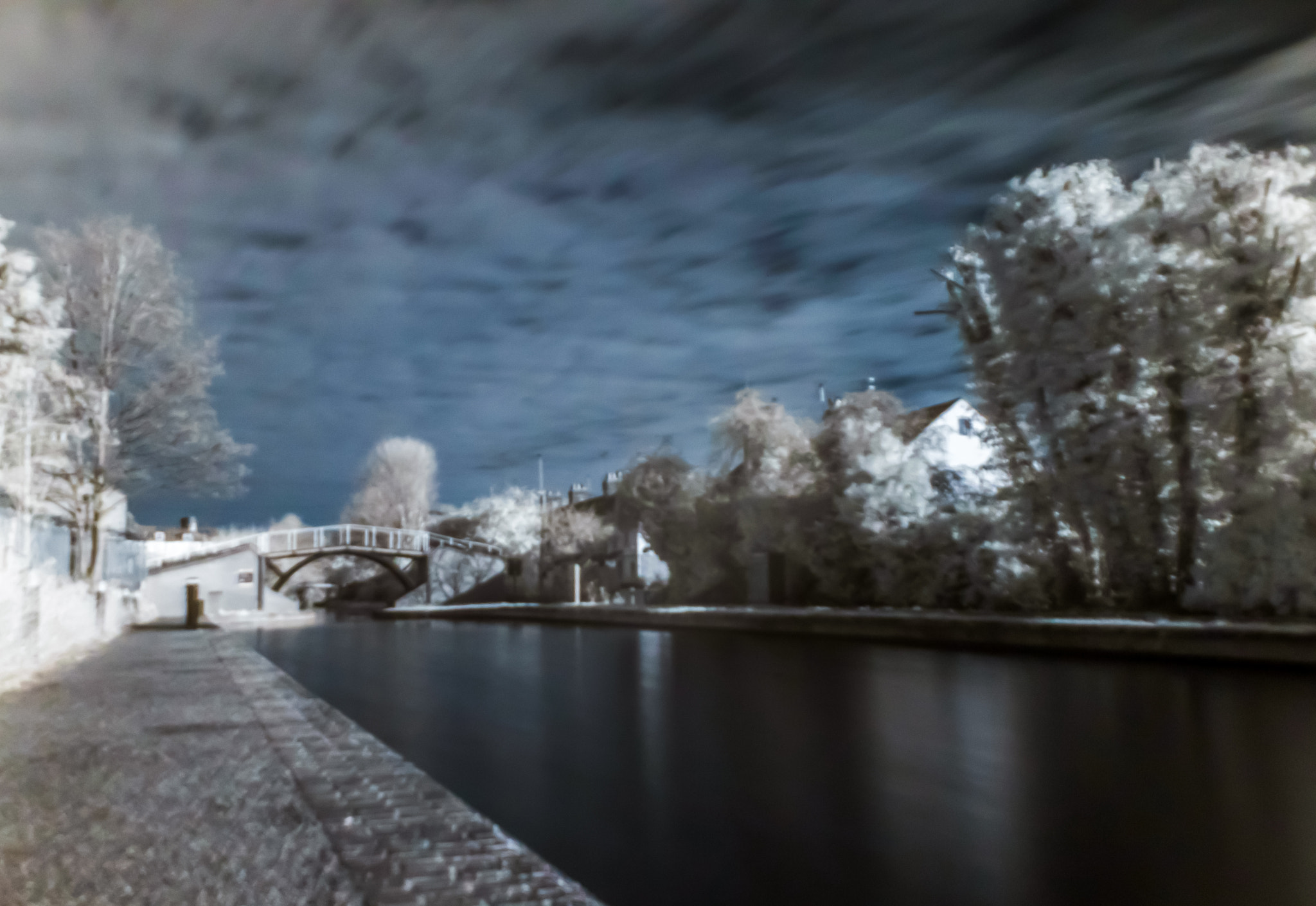 Canon EF-S 18-55mm F3.5-5.6 II sample photo. Ir canal photography