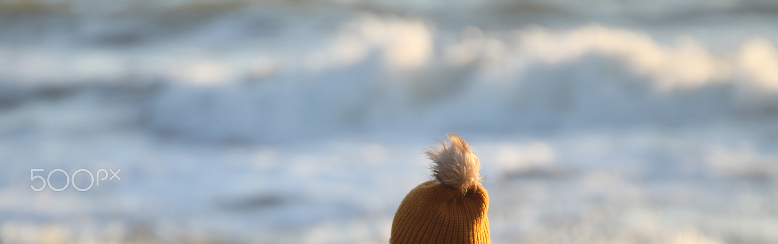 Tamron SP 35mm F1.8 Di VC USD sample photo. Cold at the beach photography